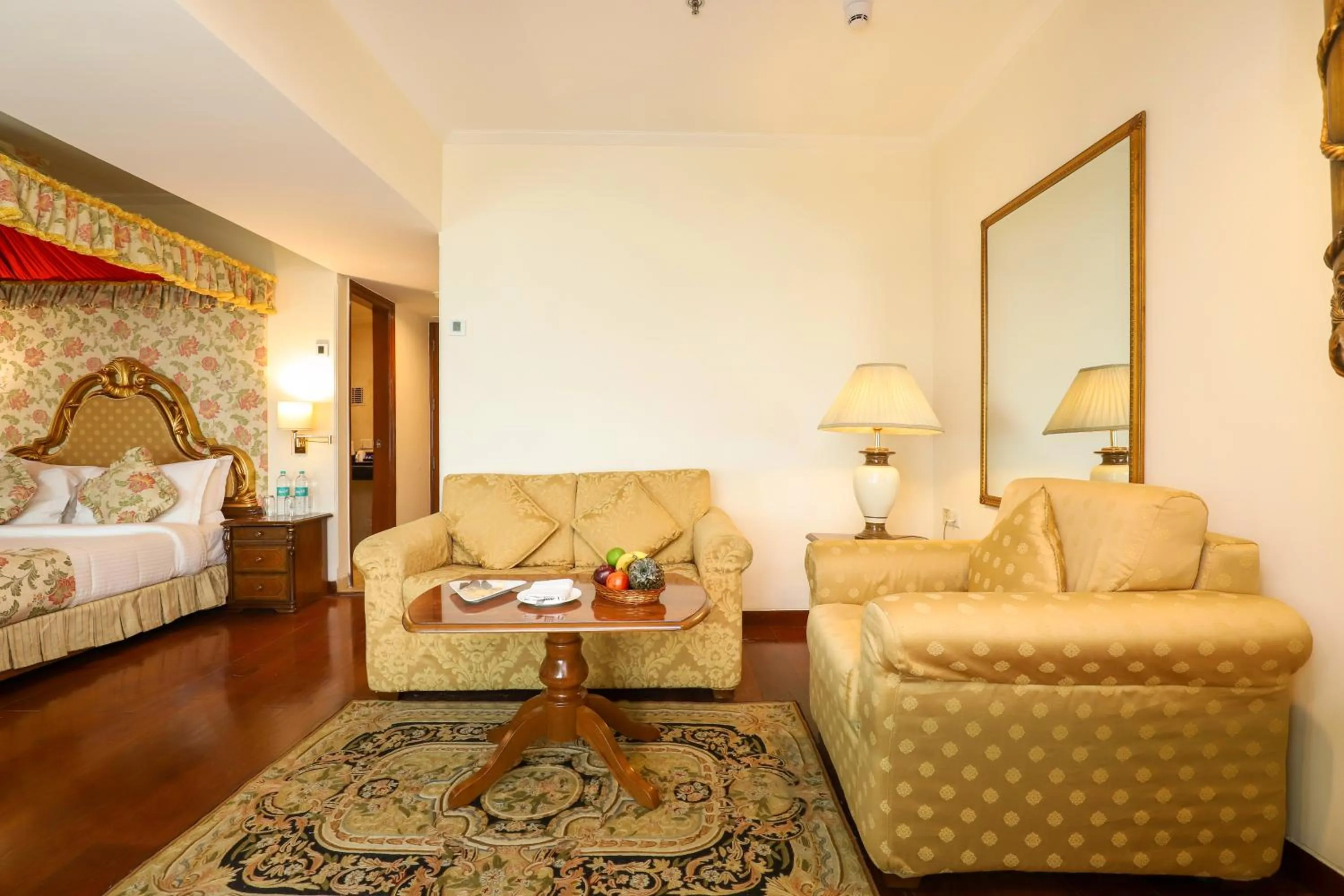 Bed in Hotel The Royal Plaza