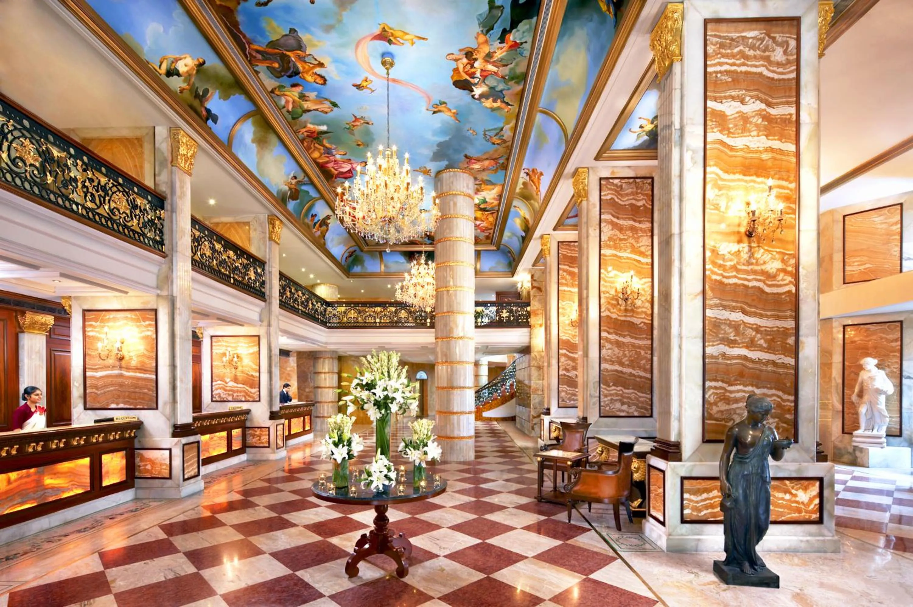 Lobby or reception in Hotel The Royal Plaza