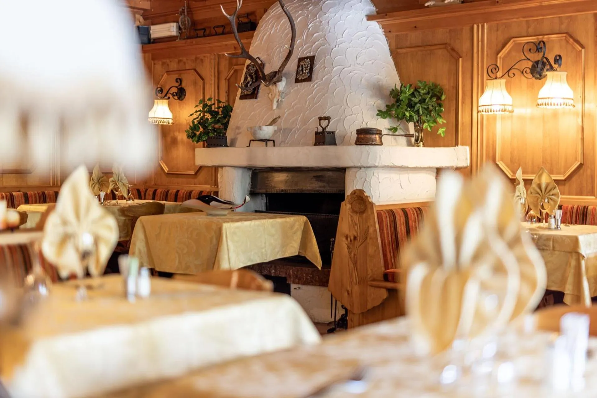 Restaurant/places to eat in Hotel il Cardo