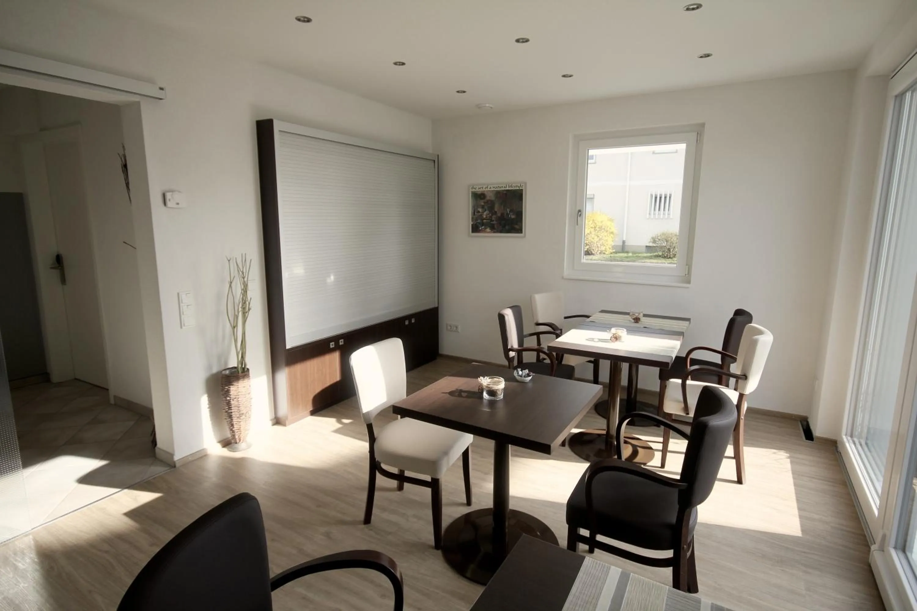 Restaurant/places to eat in Hotel Go2Bed Weil am Rhein - Basel