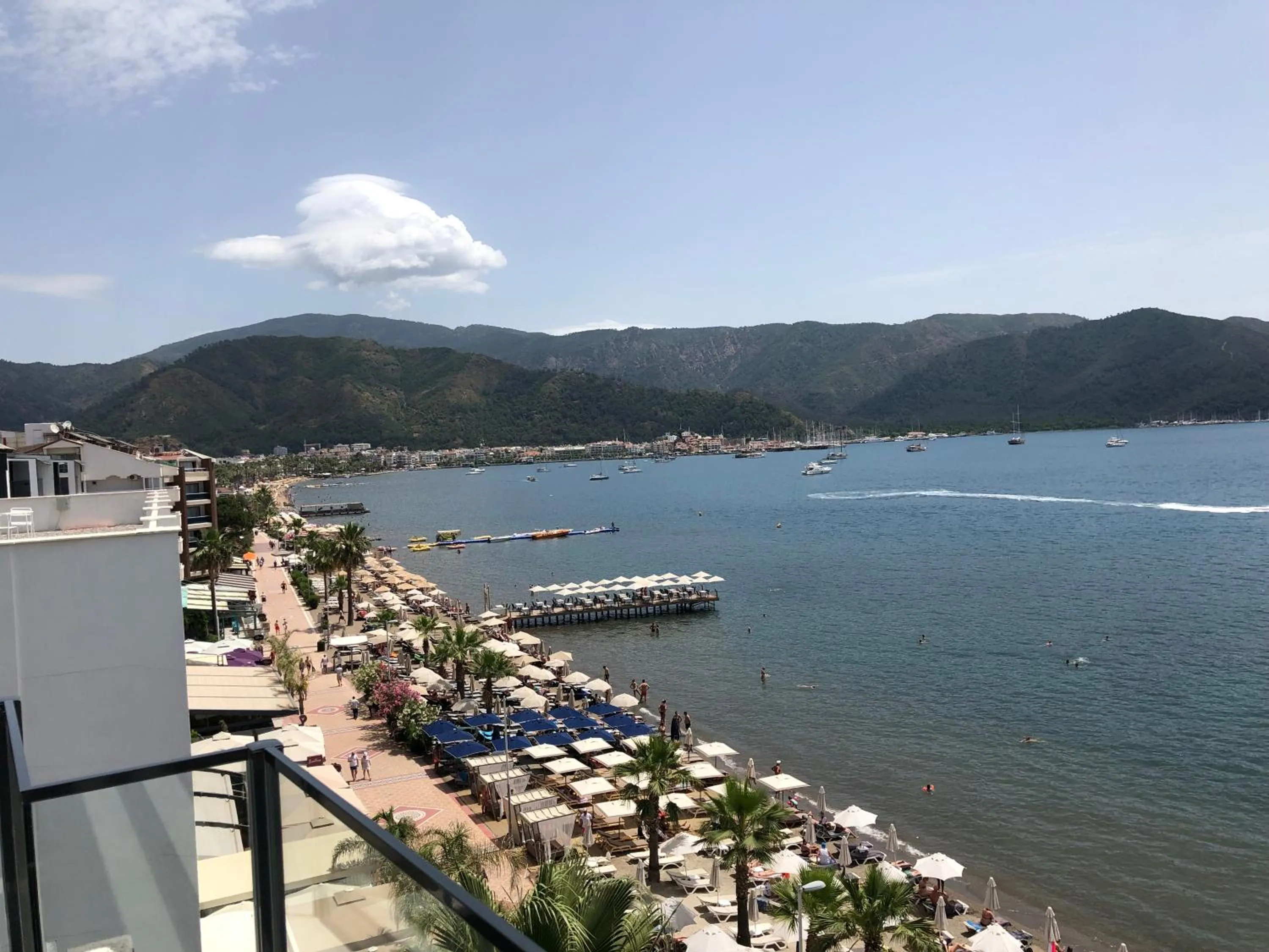 Balcony/Terrace in Yunus Hotel