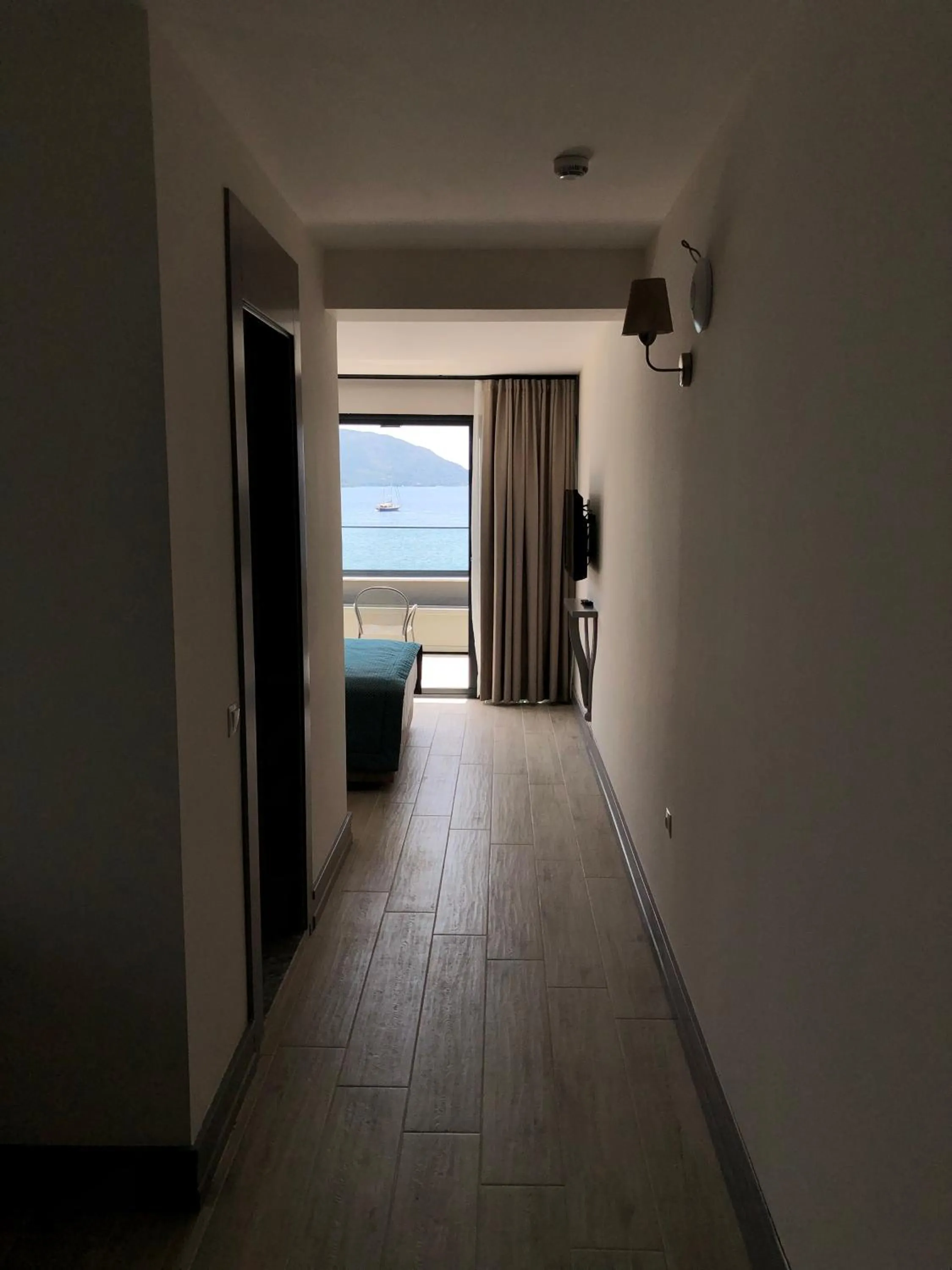 Facade/entrance in Yunus Hotel