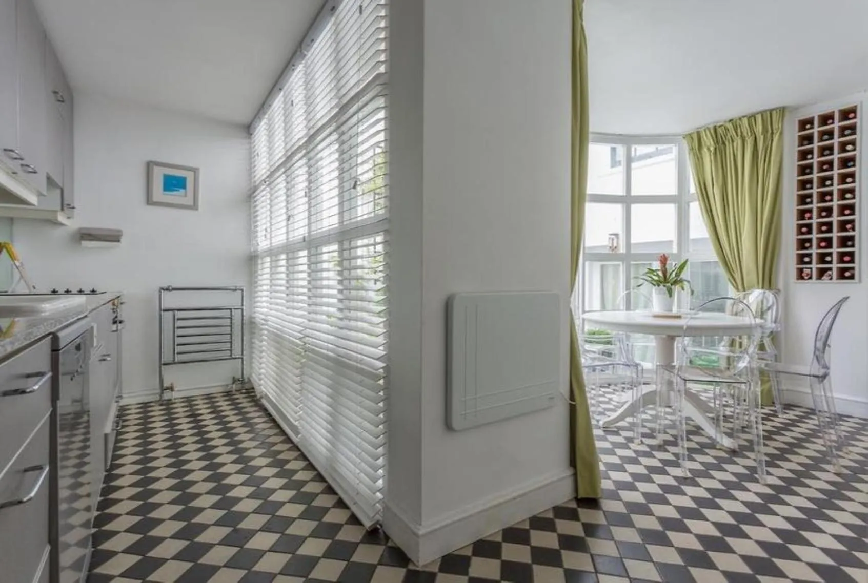 Kitchen or kitchenette in Central London Luxury 3BR Flat Elegant Duplex Gem