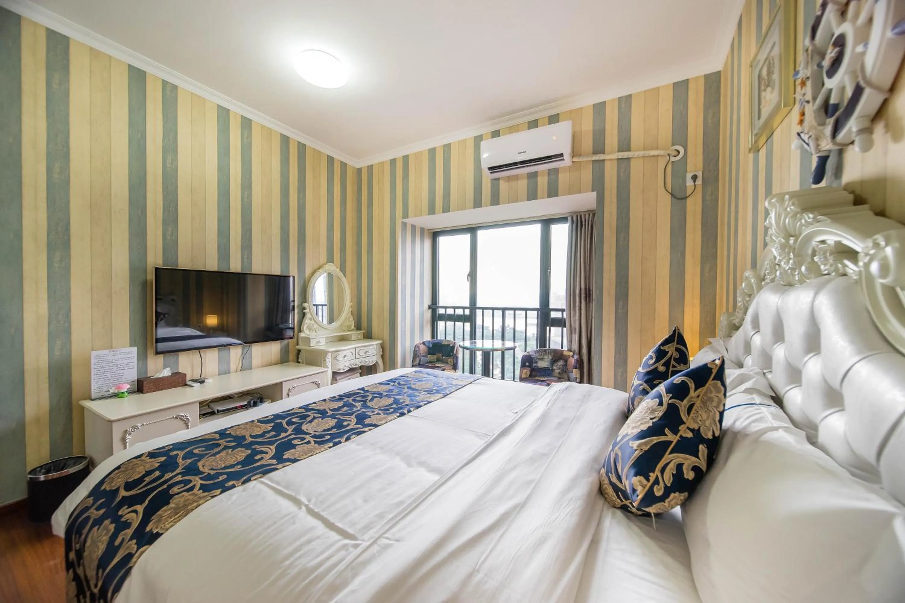 Bed in Xing Yu Legend Service Apartment Canton Fair Branch