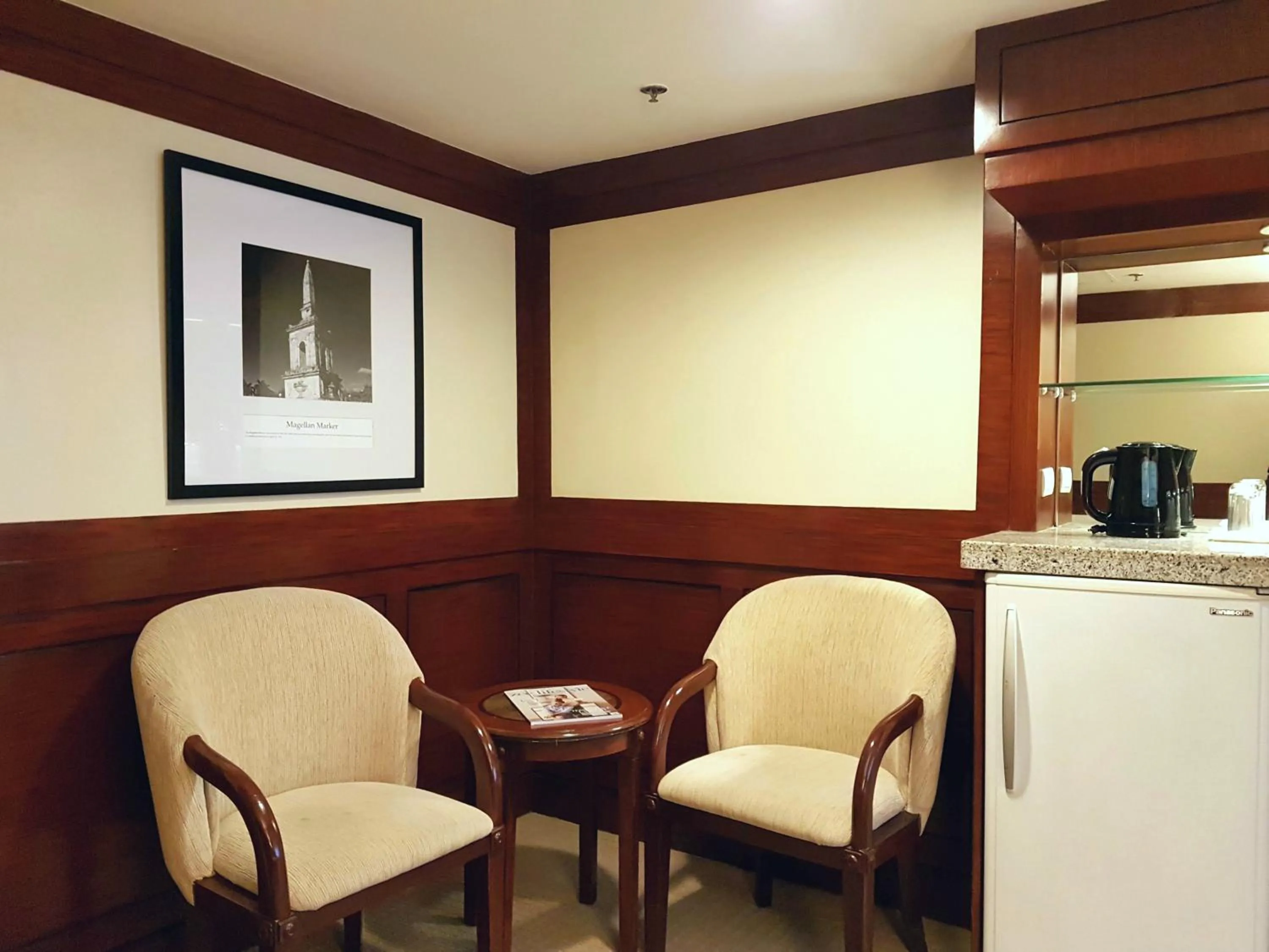 Seating area in Cebu Parklane International Hotel