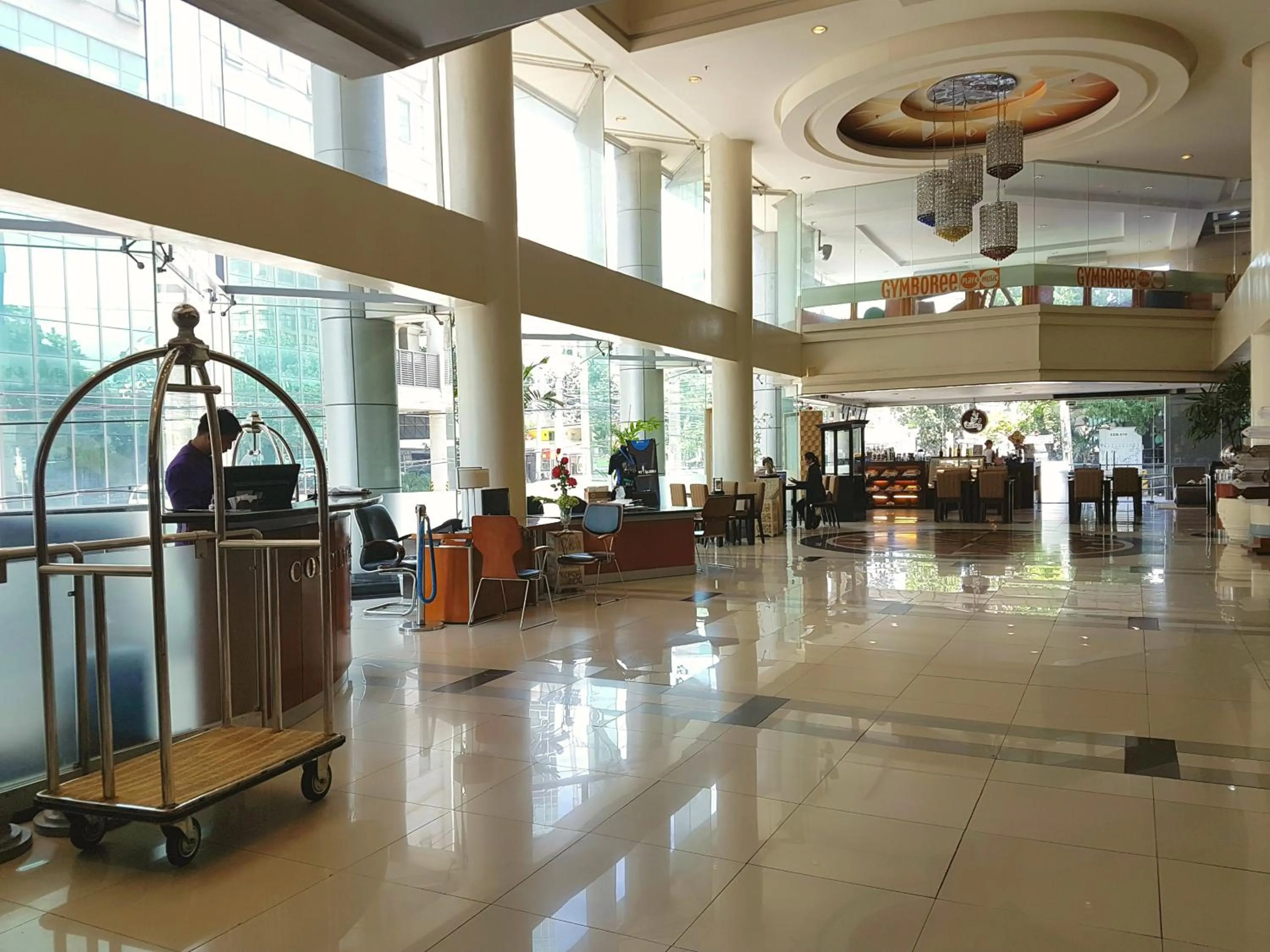 Lobby or reception in Cebu Parklane International Hotel
