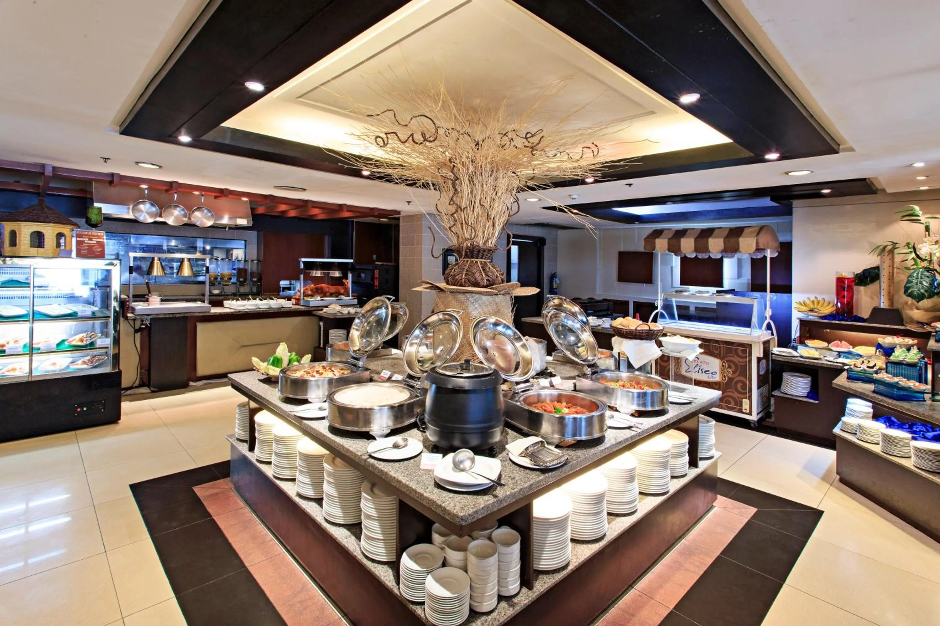 Restaurant/places to eat in Cebu Parklane International Hotel