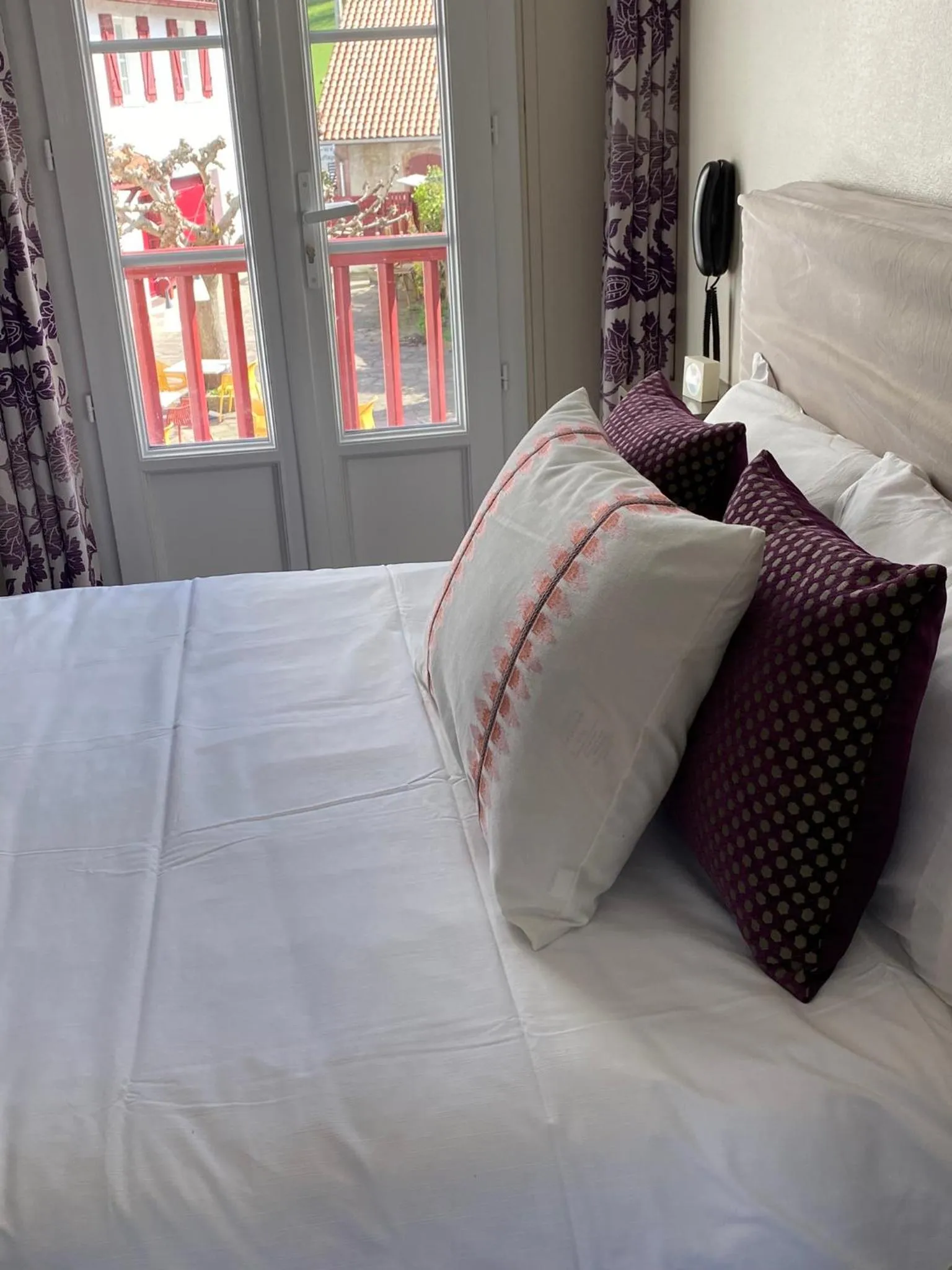 Bedroom in Hôtel Juantorena