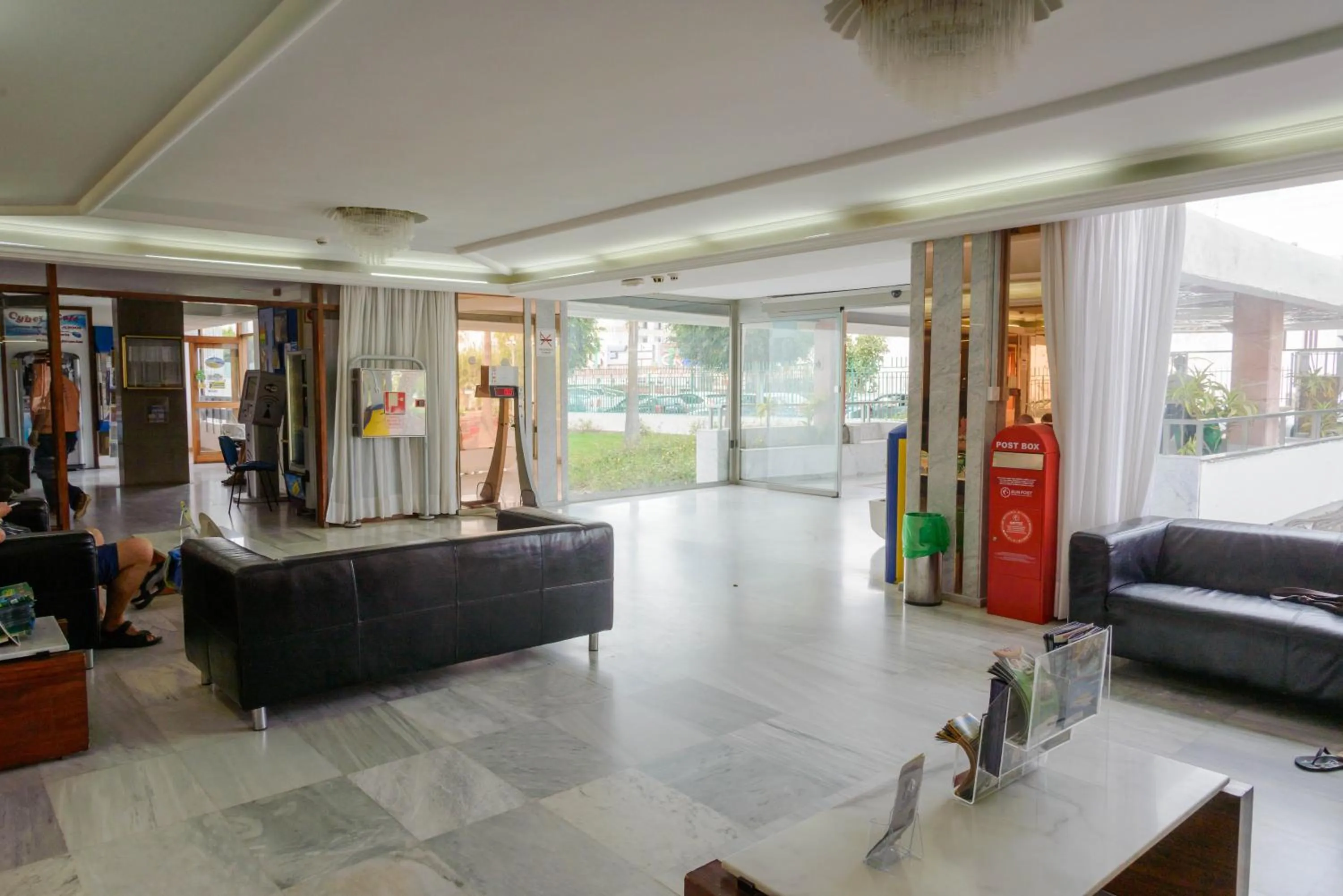 Day in Apartamentos Las Arenas