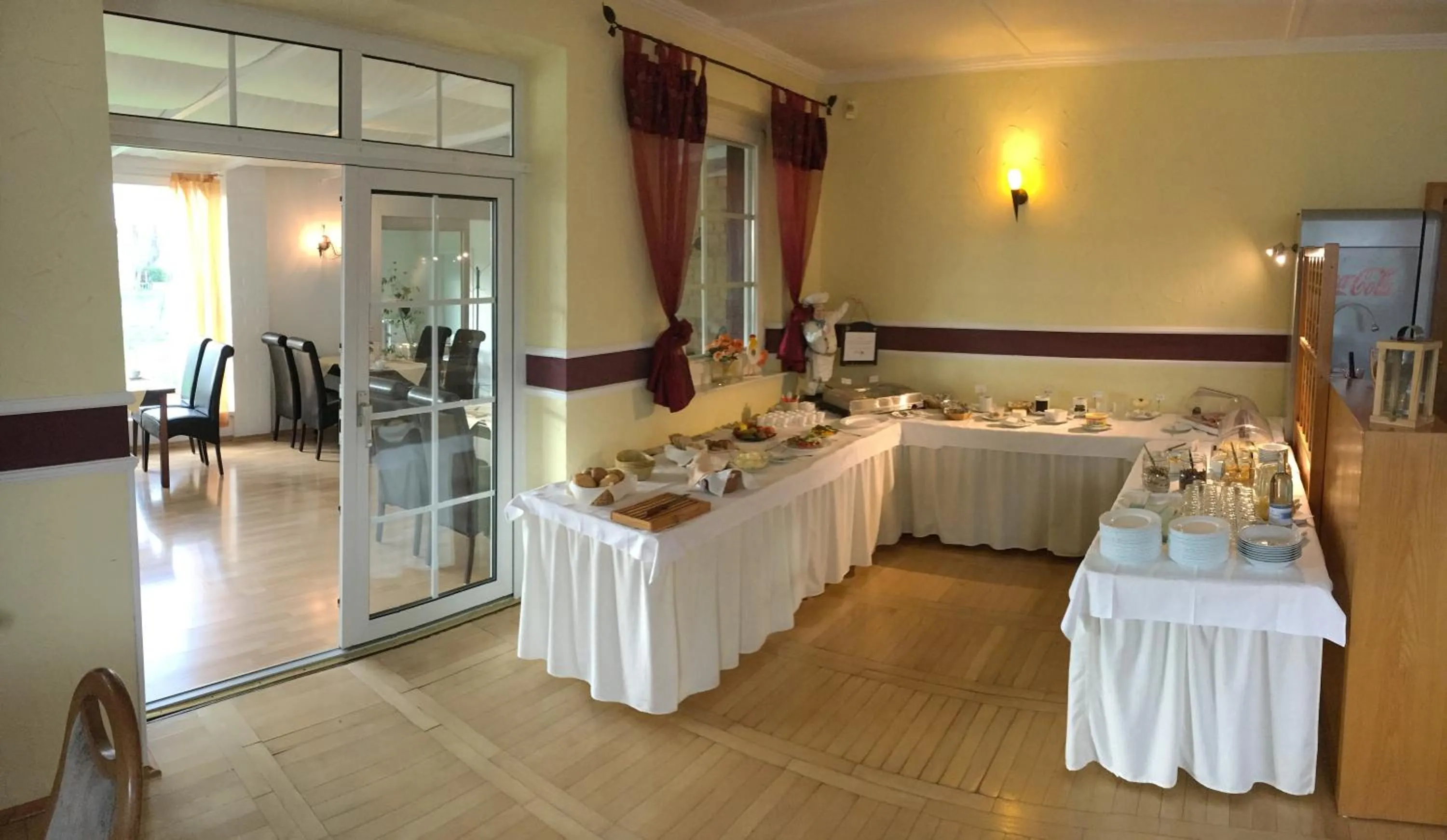 Food and drinks in Kastanienhof Hotel garni