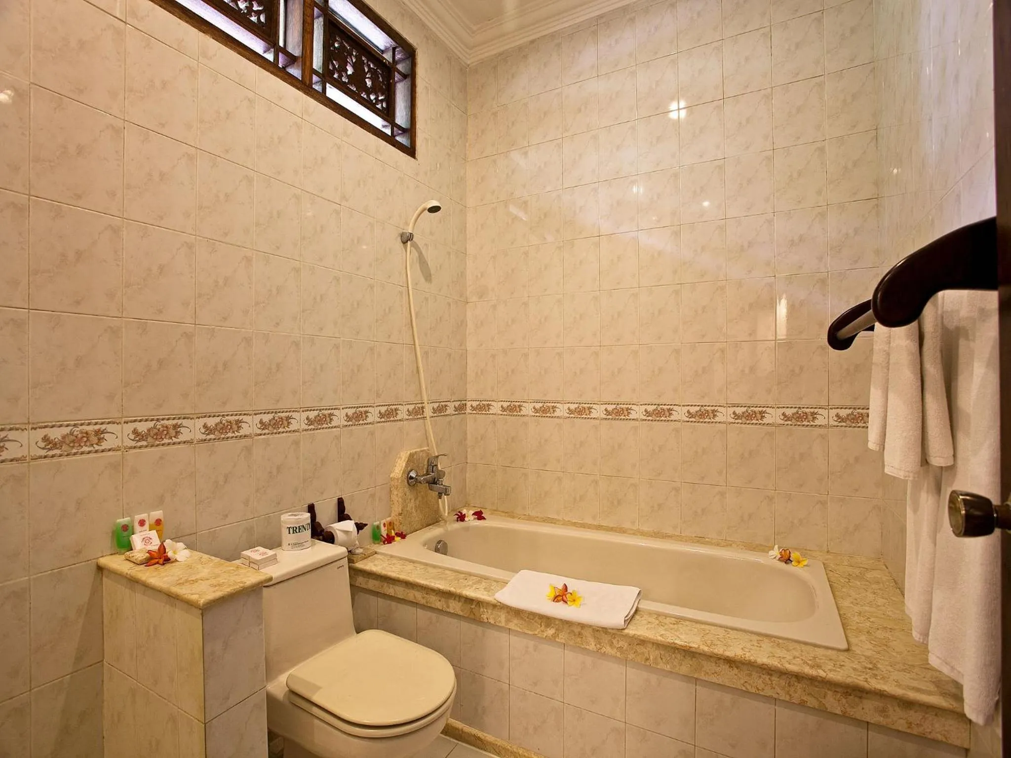 Shower in Tamukami Hotel