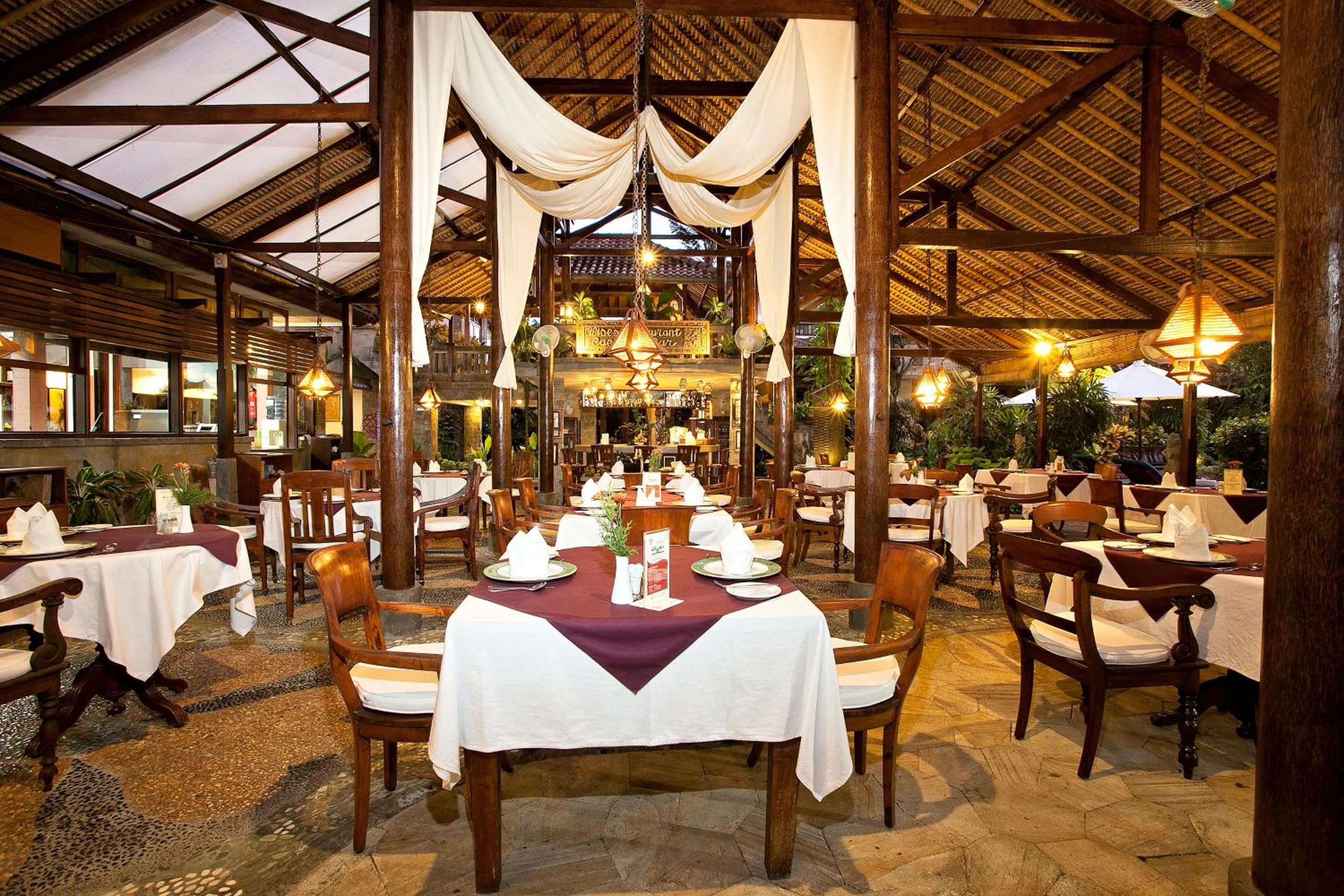 Restaurant/places to eat in Tamukami Hotel