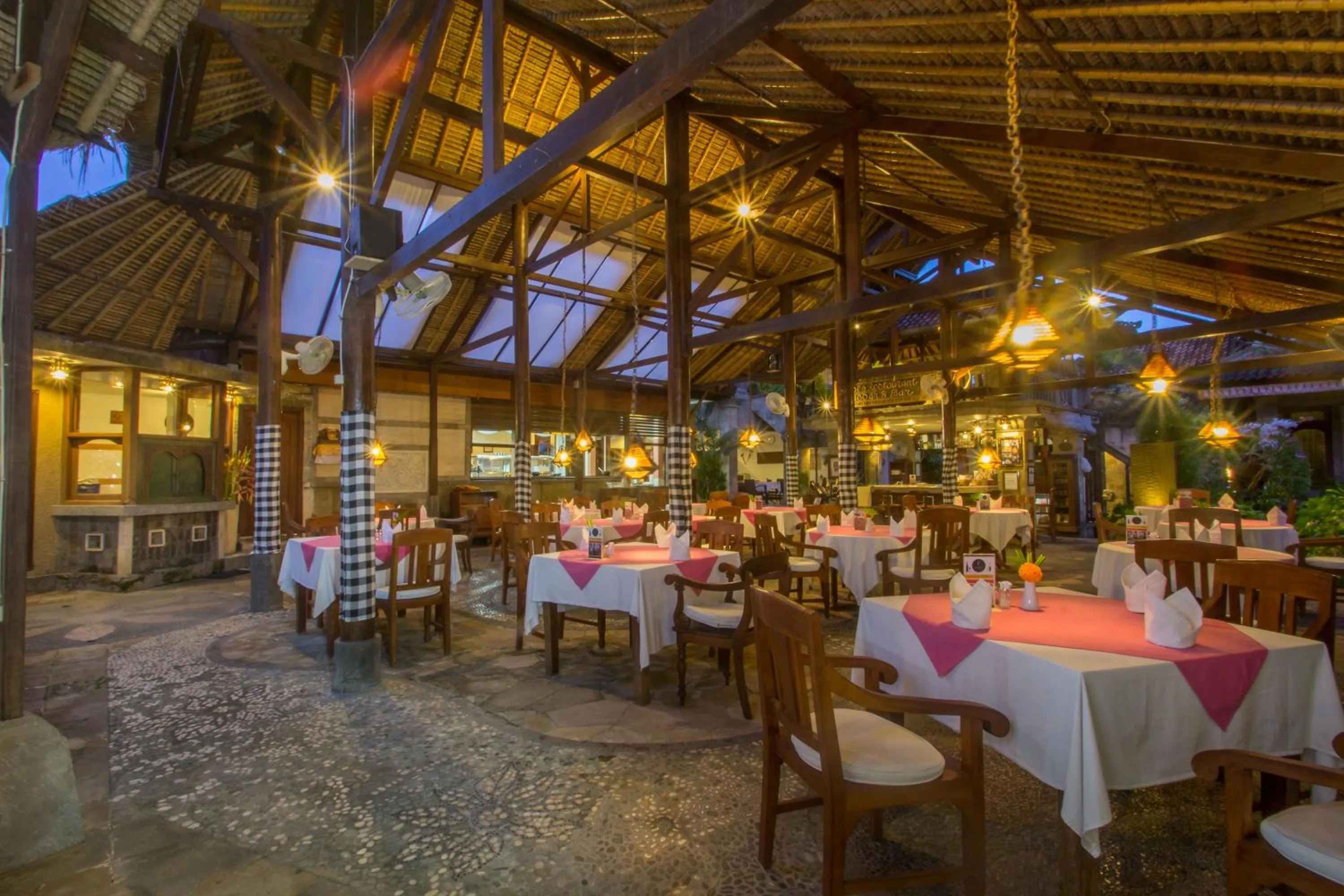 Restaurant/places to eat in Tamukami Hotel