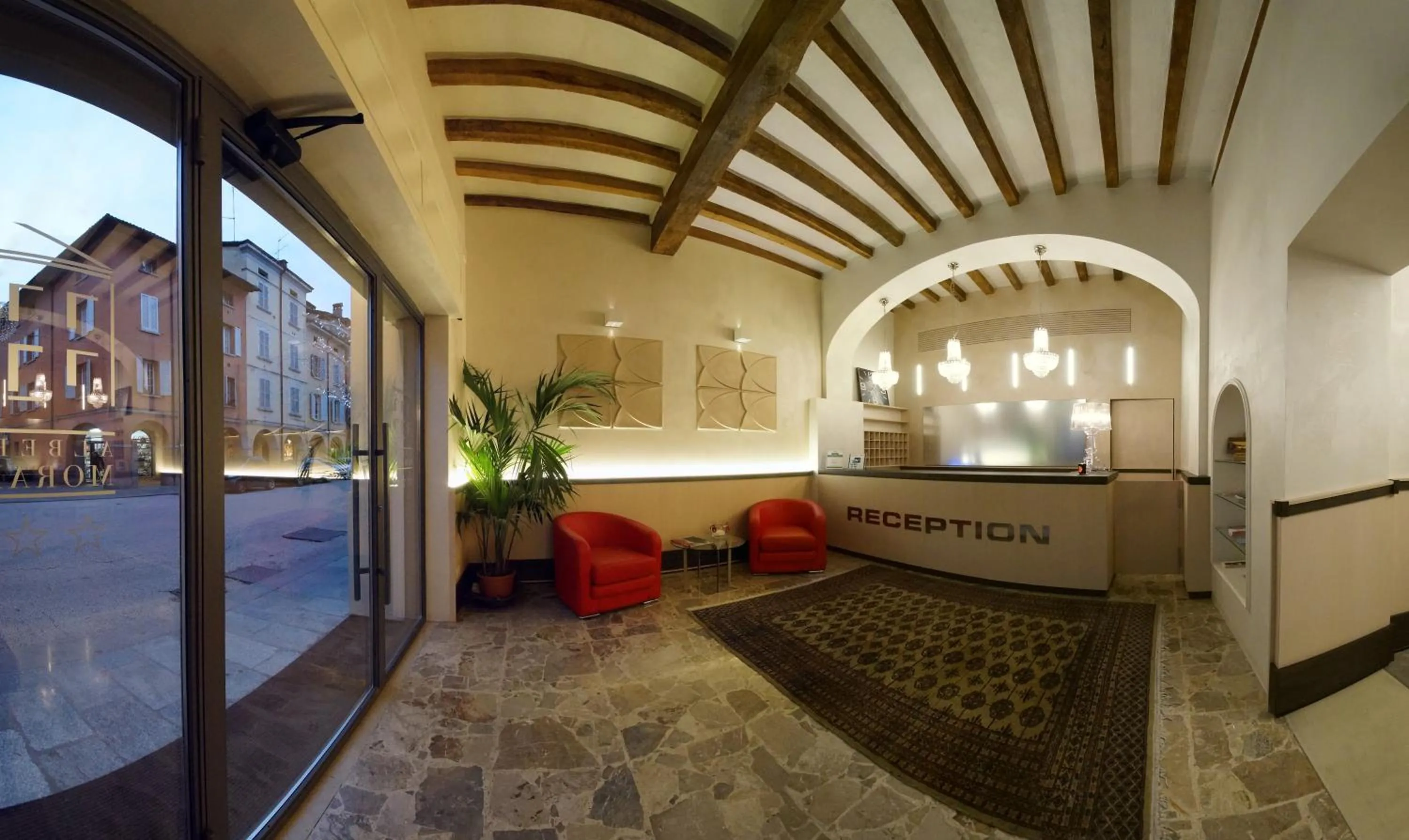 Lobby or reception in Albergo Morandi