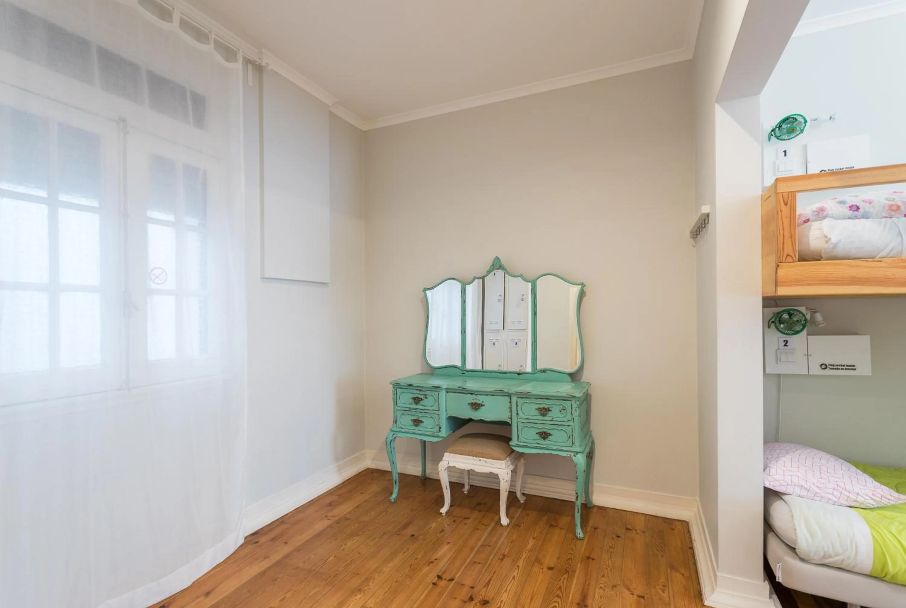 Bedroom, Bed in Lisboa Central Hostel