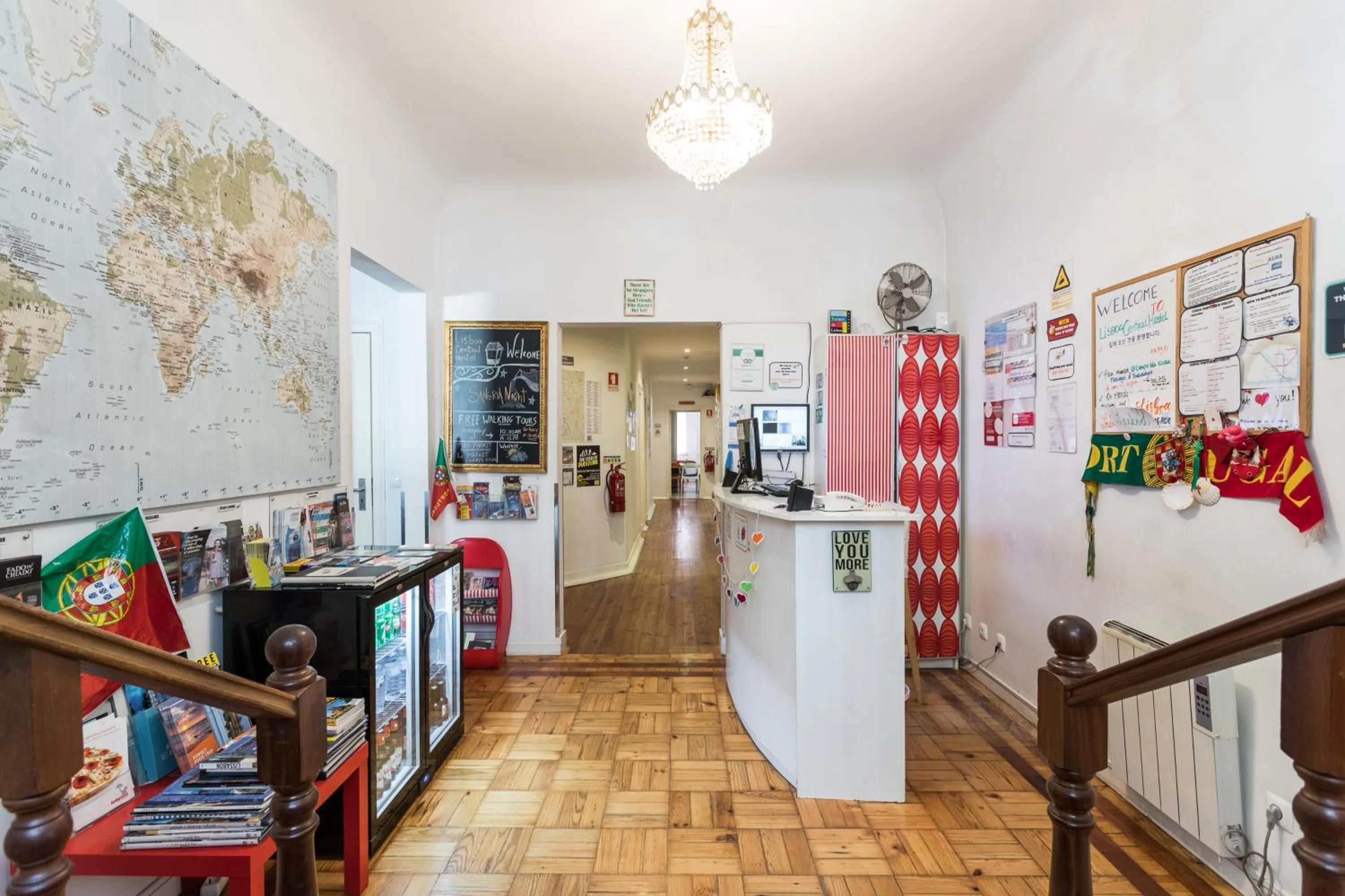 Lobby or reception in Lisboa Central Hostel