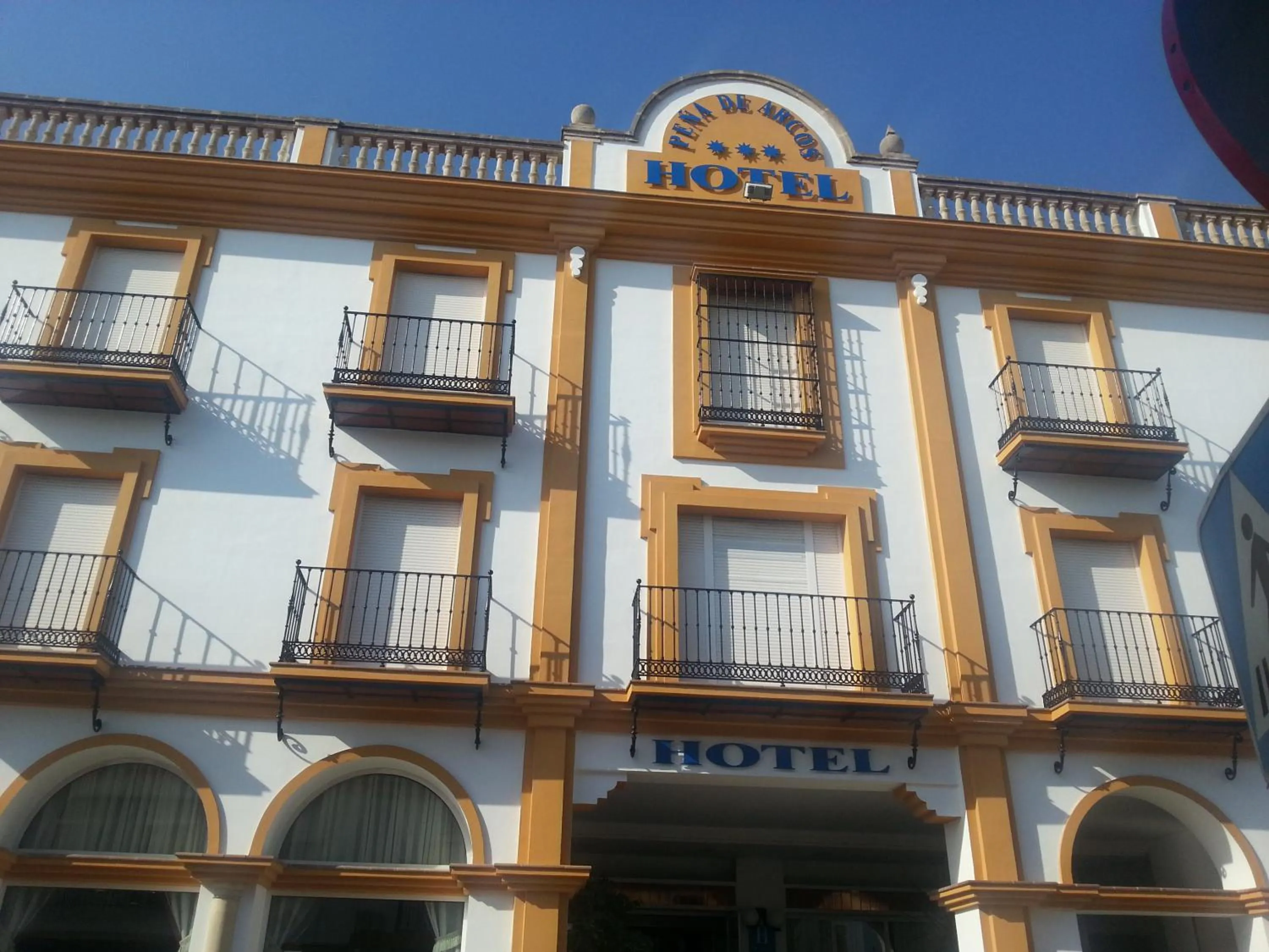 Property building in Hotel Peña de Arcos