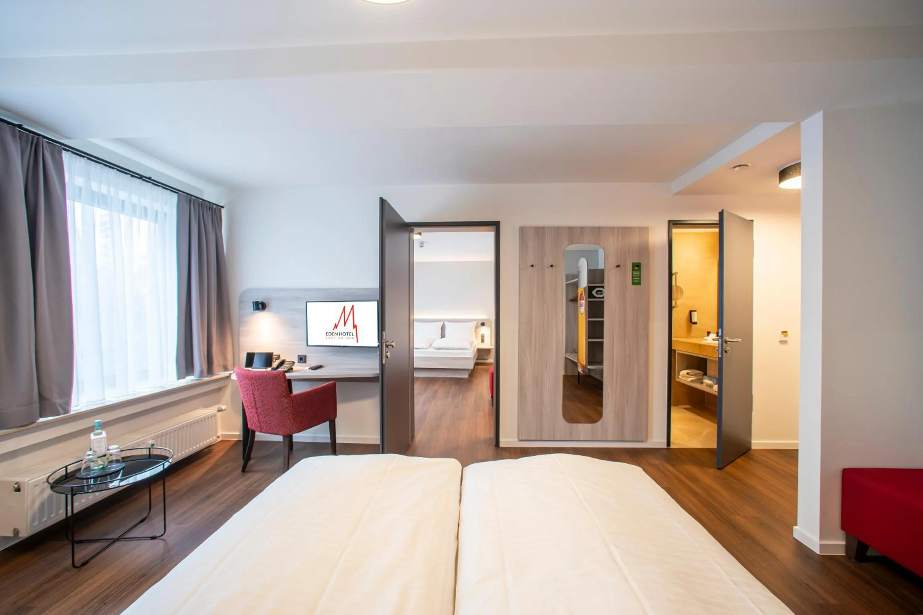 TV and multimedia, Bed in Eden Hotel Früh am Dom