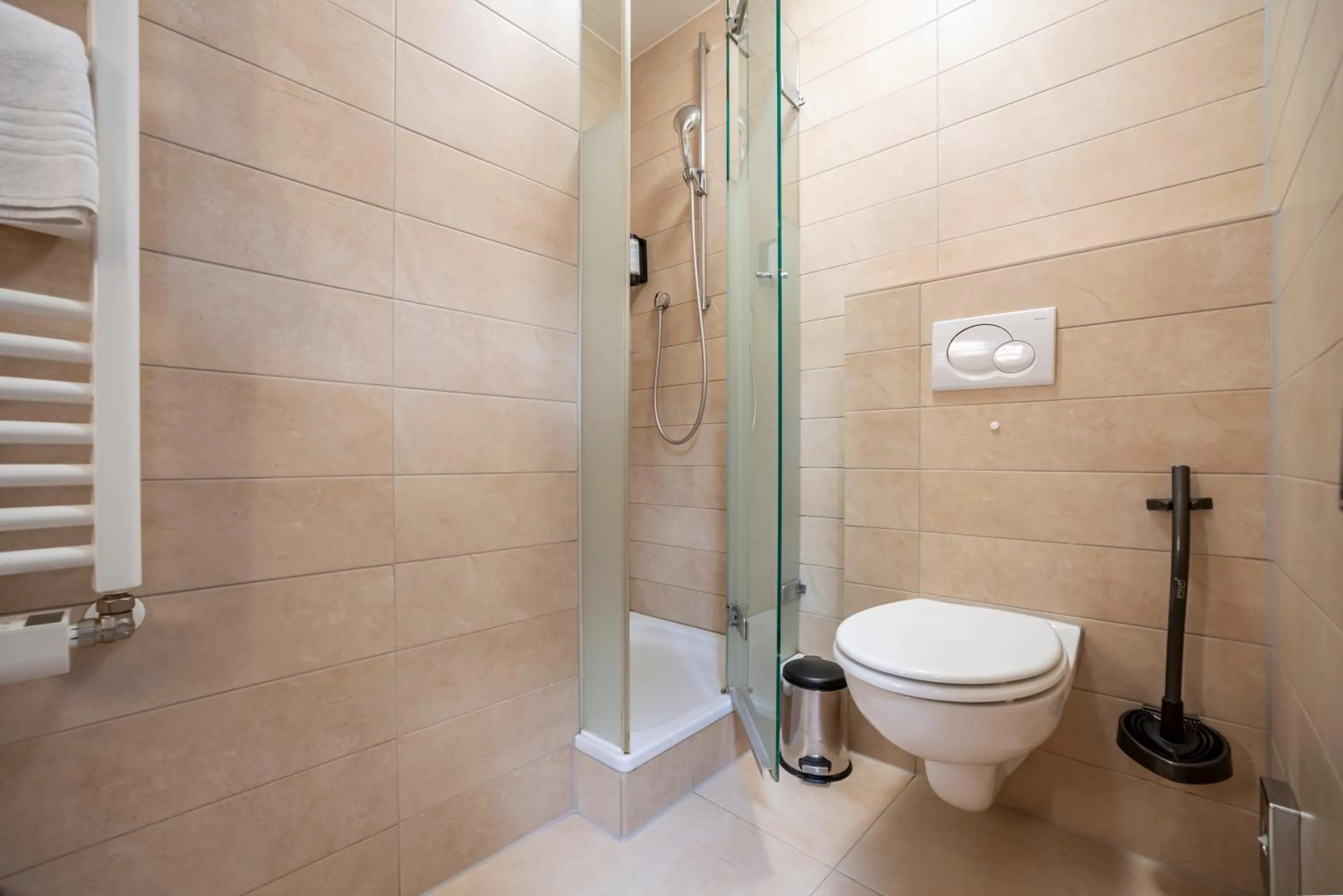 Shower in Eden Hotel Früh am Dom