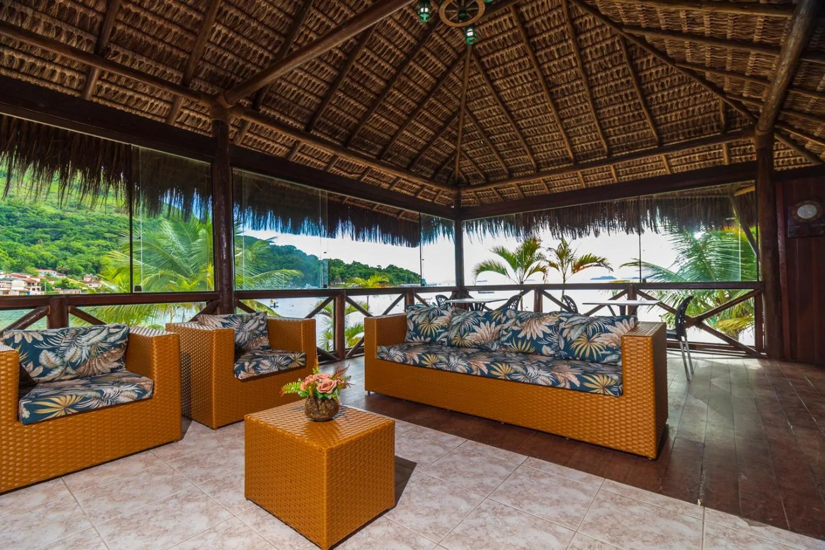 Communal lounge/ TV room in Pousada Daleste