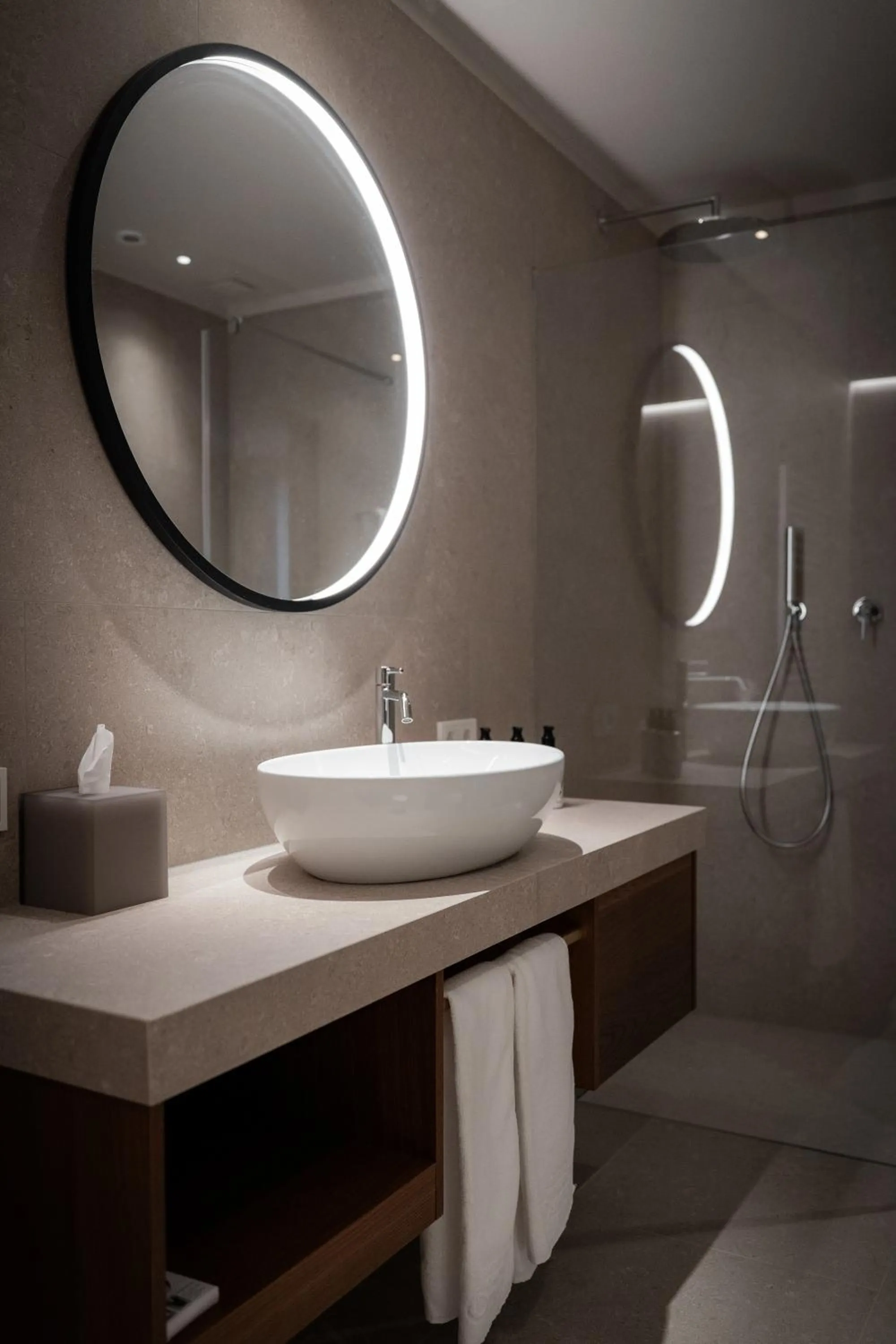 The Oswald Grand Hotel