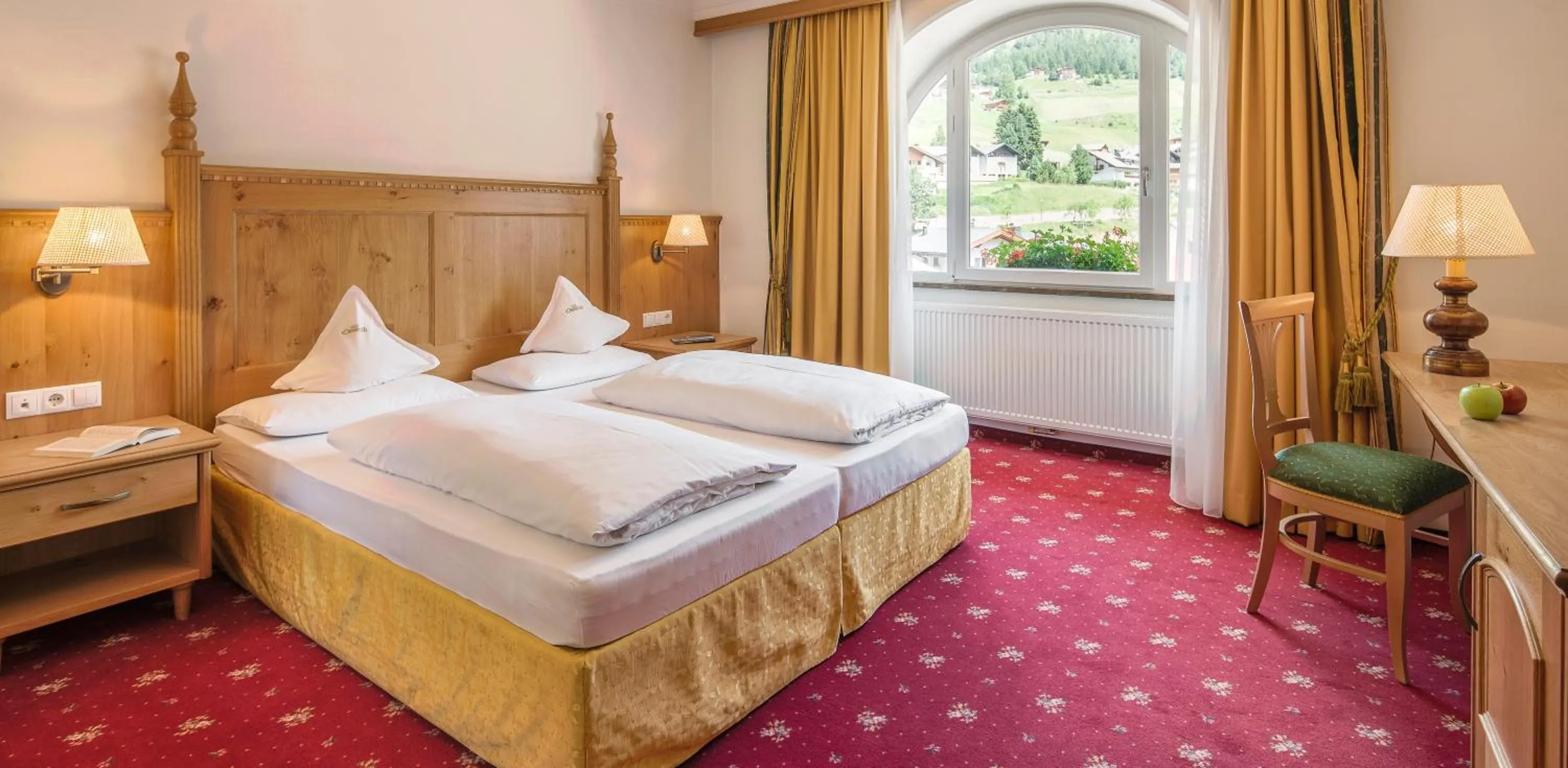 Bed in The Oswald Grand Hotel