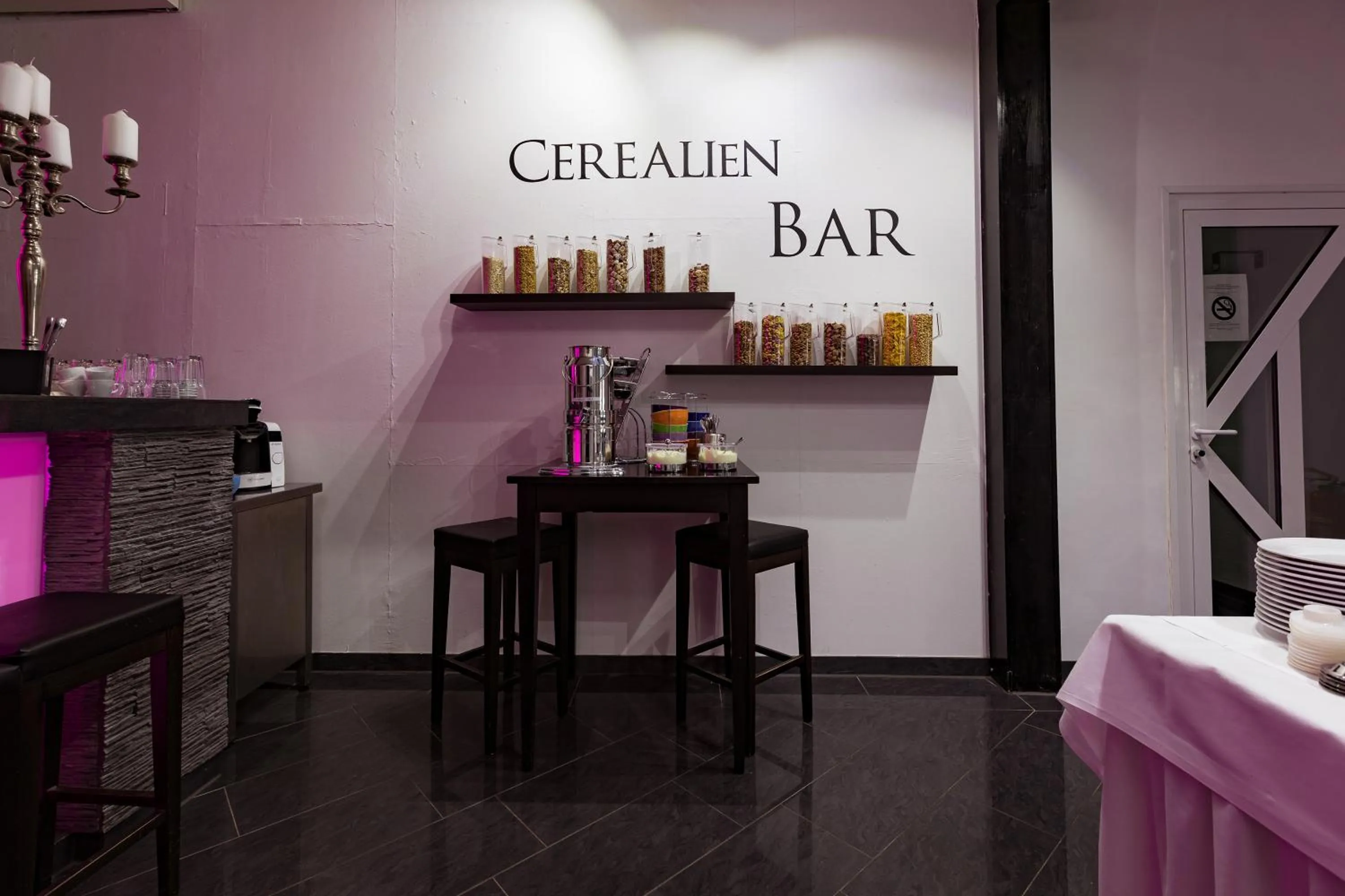 Breakfast in Hotel Rühen, 24 Stunden Check in, Küche, kostenfreie Parkplätze