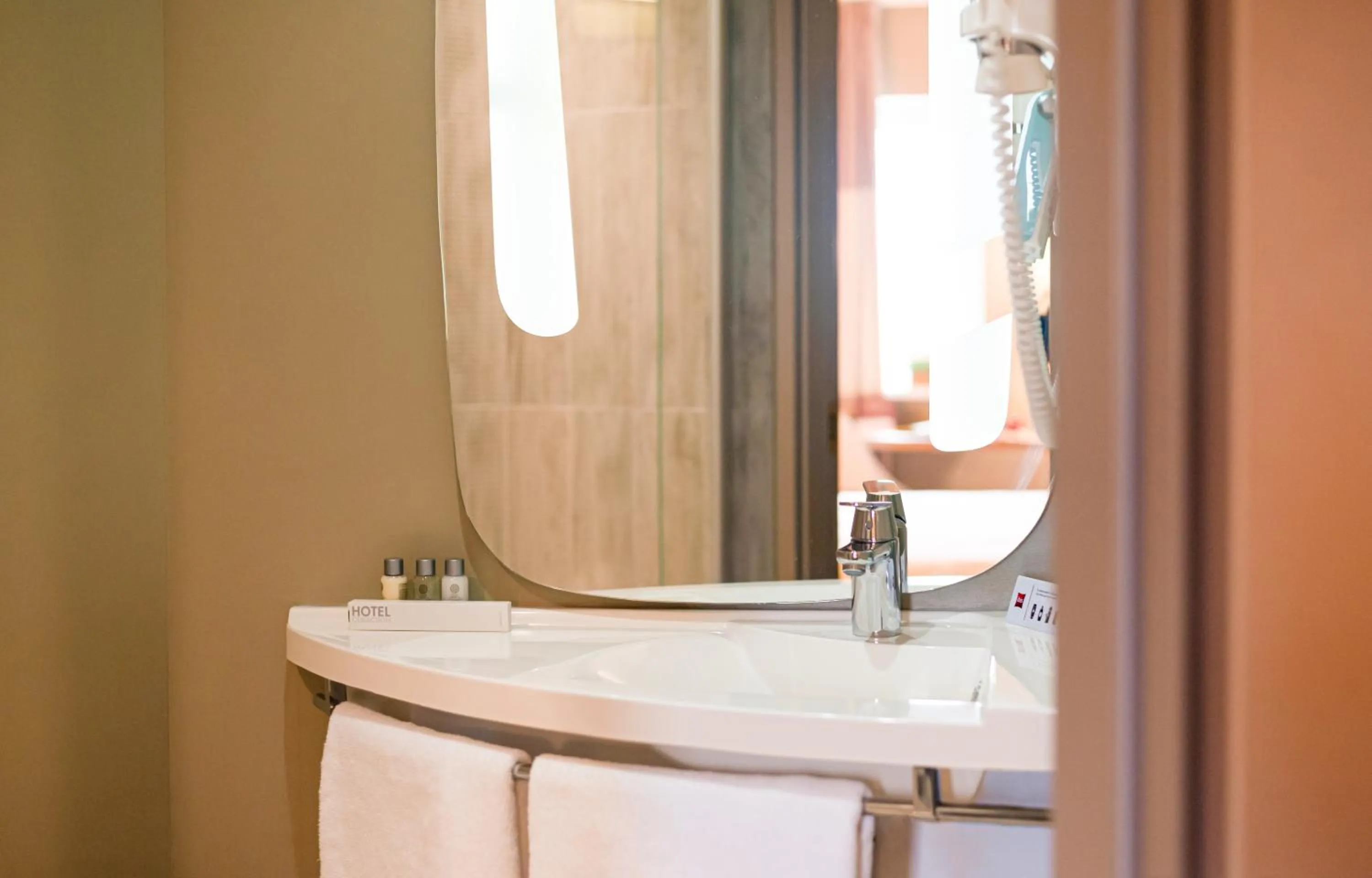 Bathroom in Ibis Irun