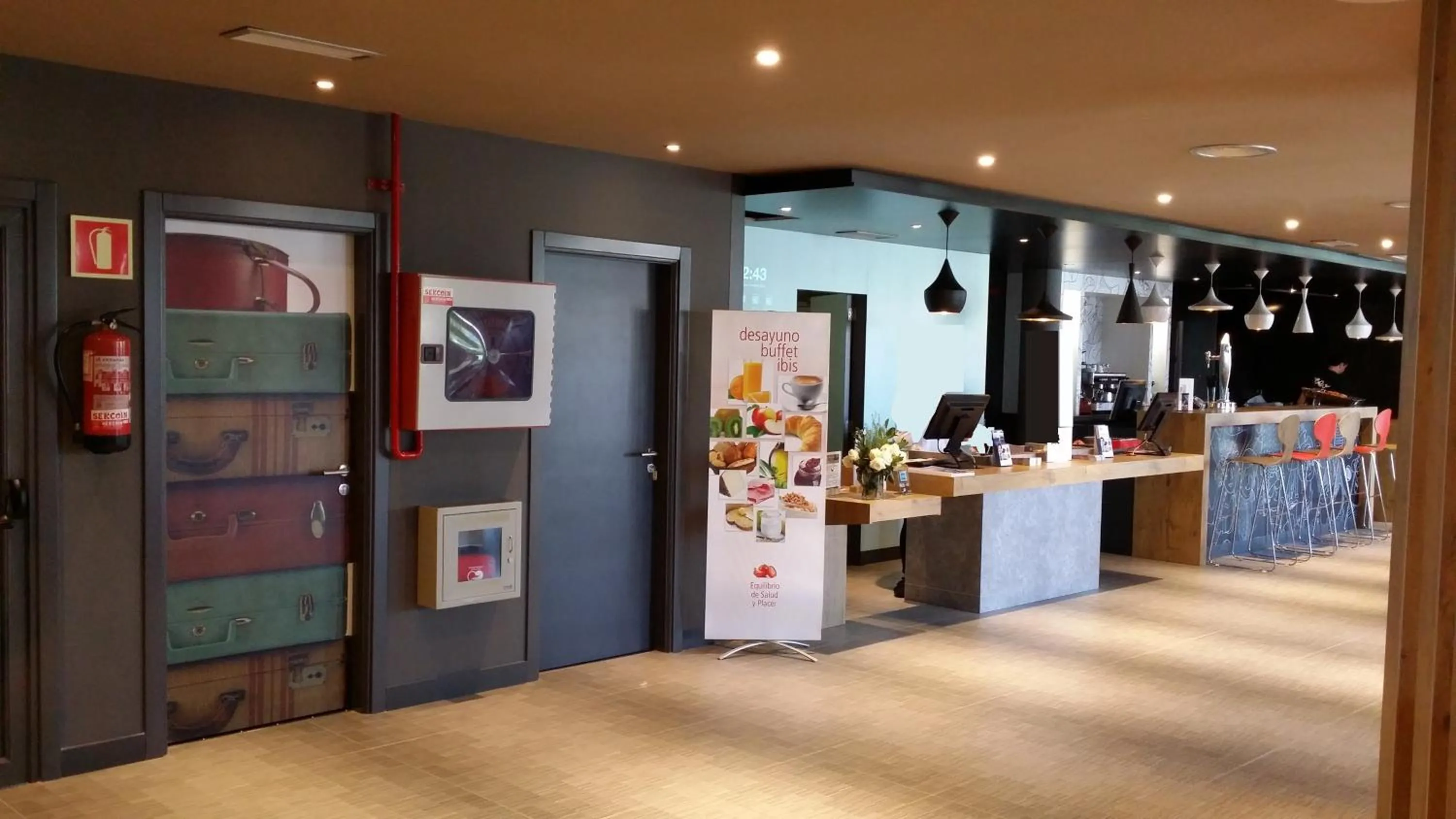 Lobby or reception in Ibis Irun