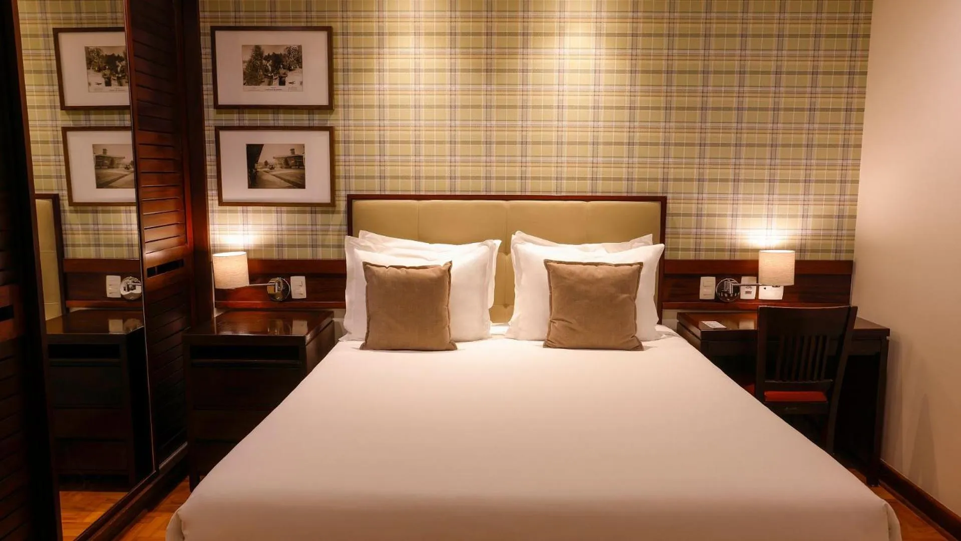 Bedroom, Bed in Hotel Vila Inglesa