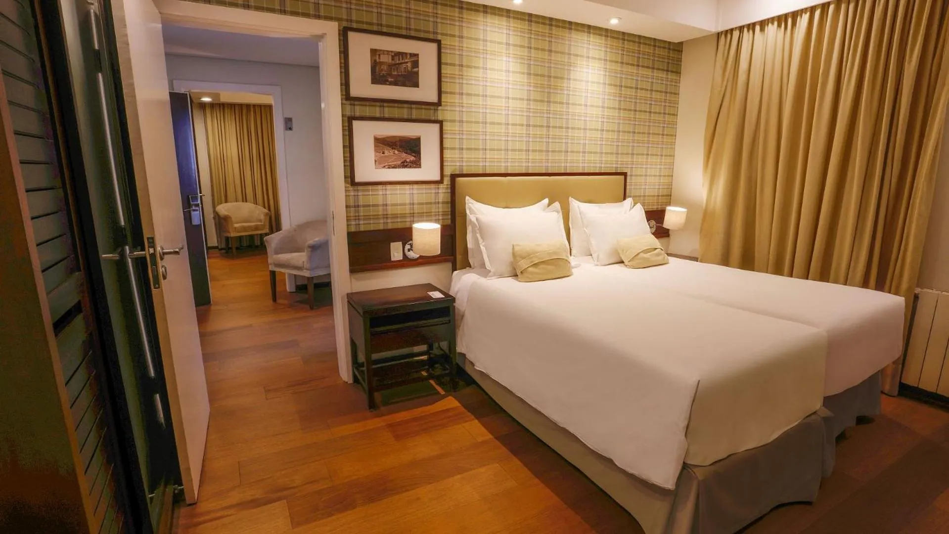 Bedroom, Bed in Hotel Vila Inglesa