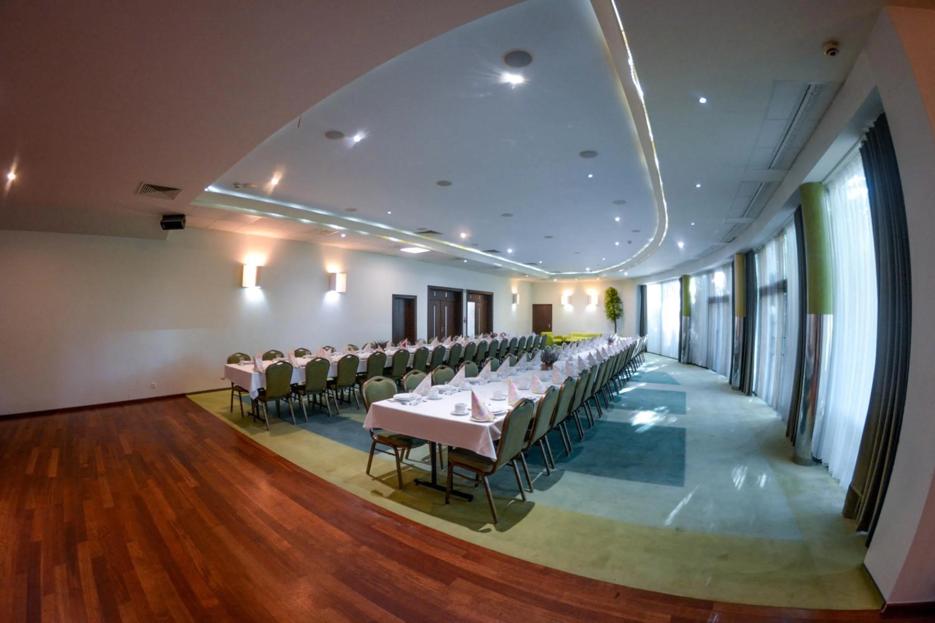 Banquet/Function facilities in Hotel Neo
