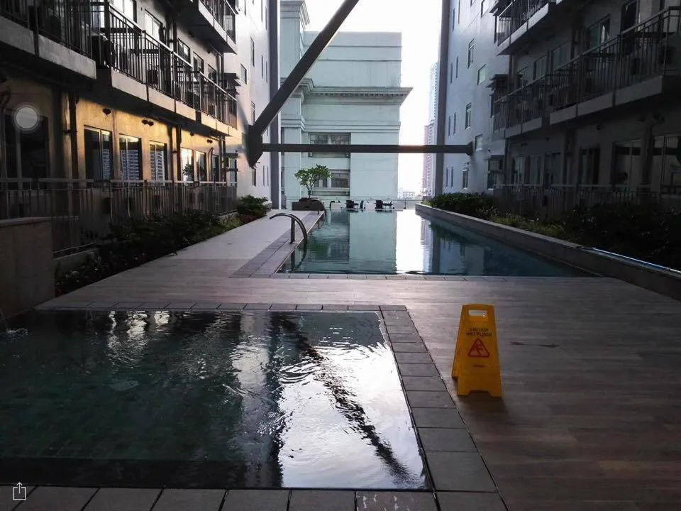 Swimming pool in AED Manila Bay view at Green Residences