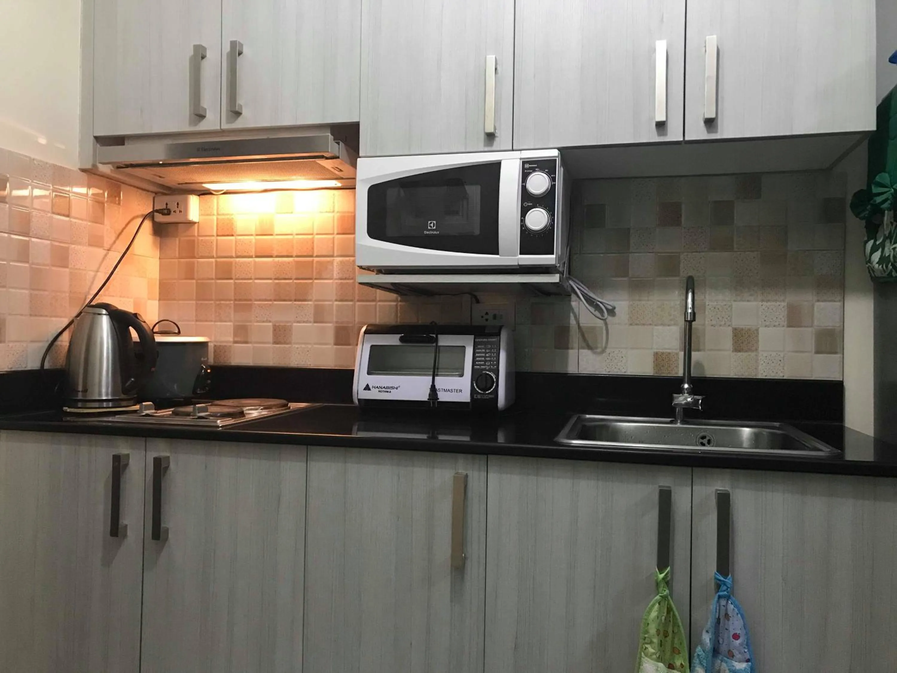 AED Manila Bay view at Green Residences