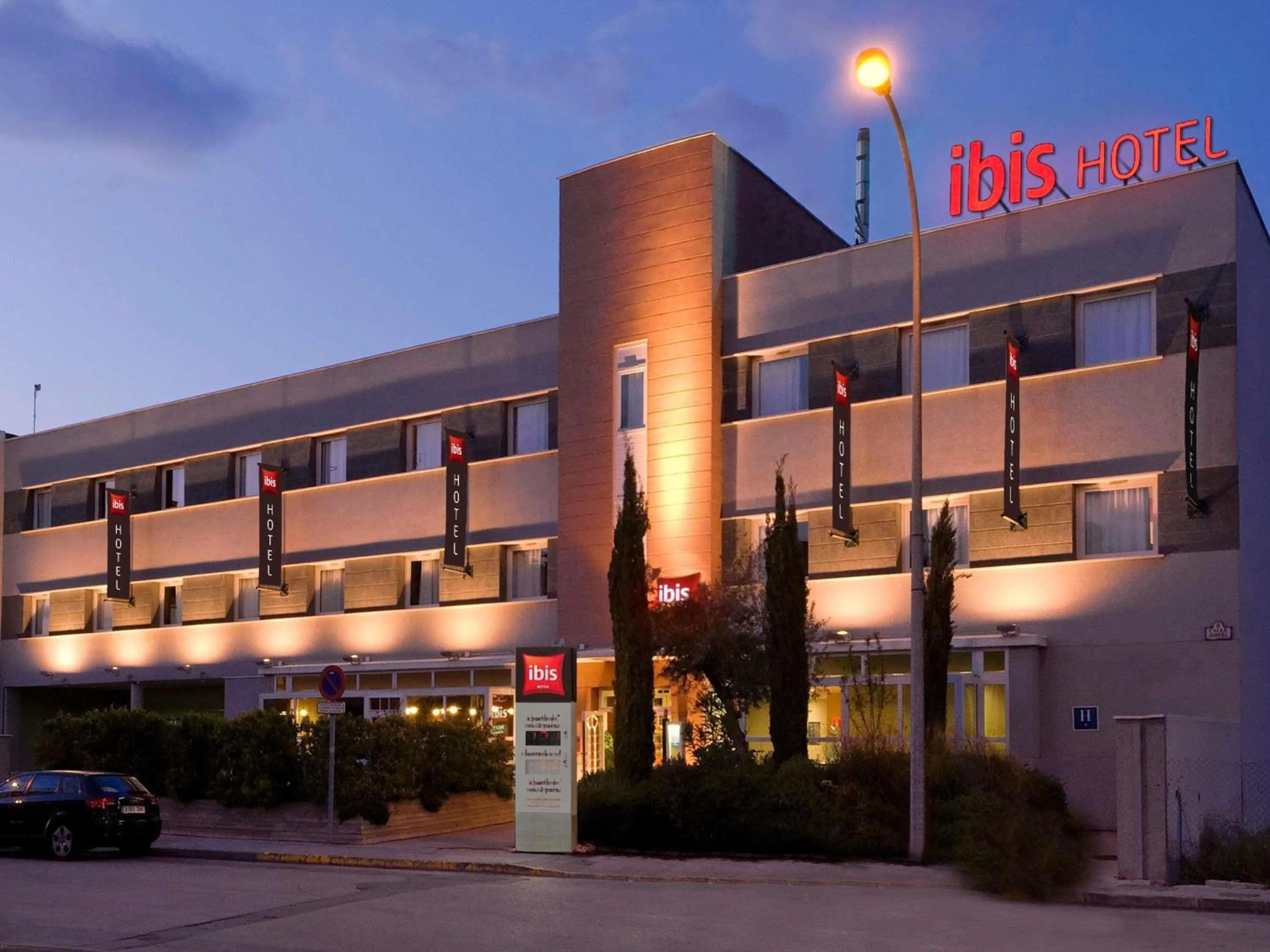 Property building in Ibis Granada