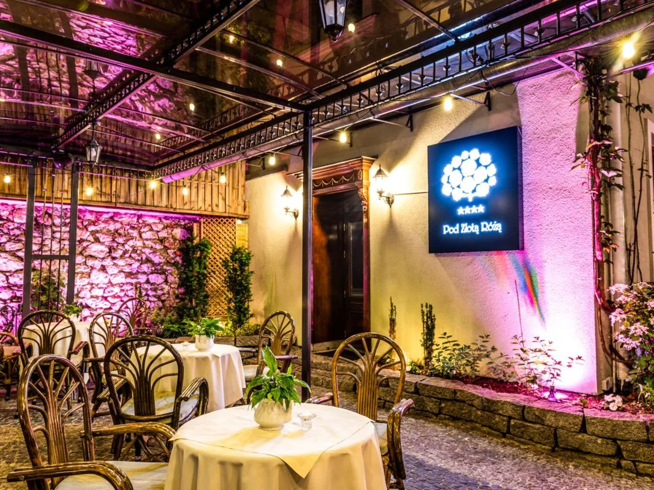 Restaurant/places to eat in Hotel Pod Złotą Różą