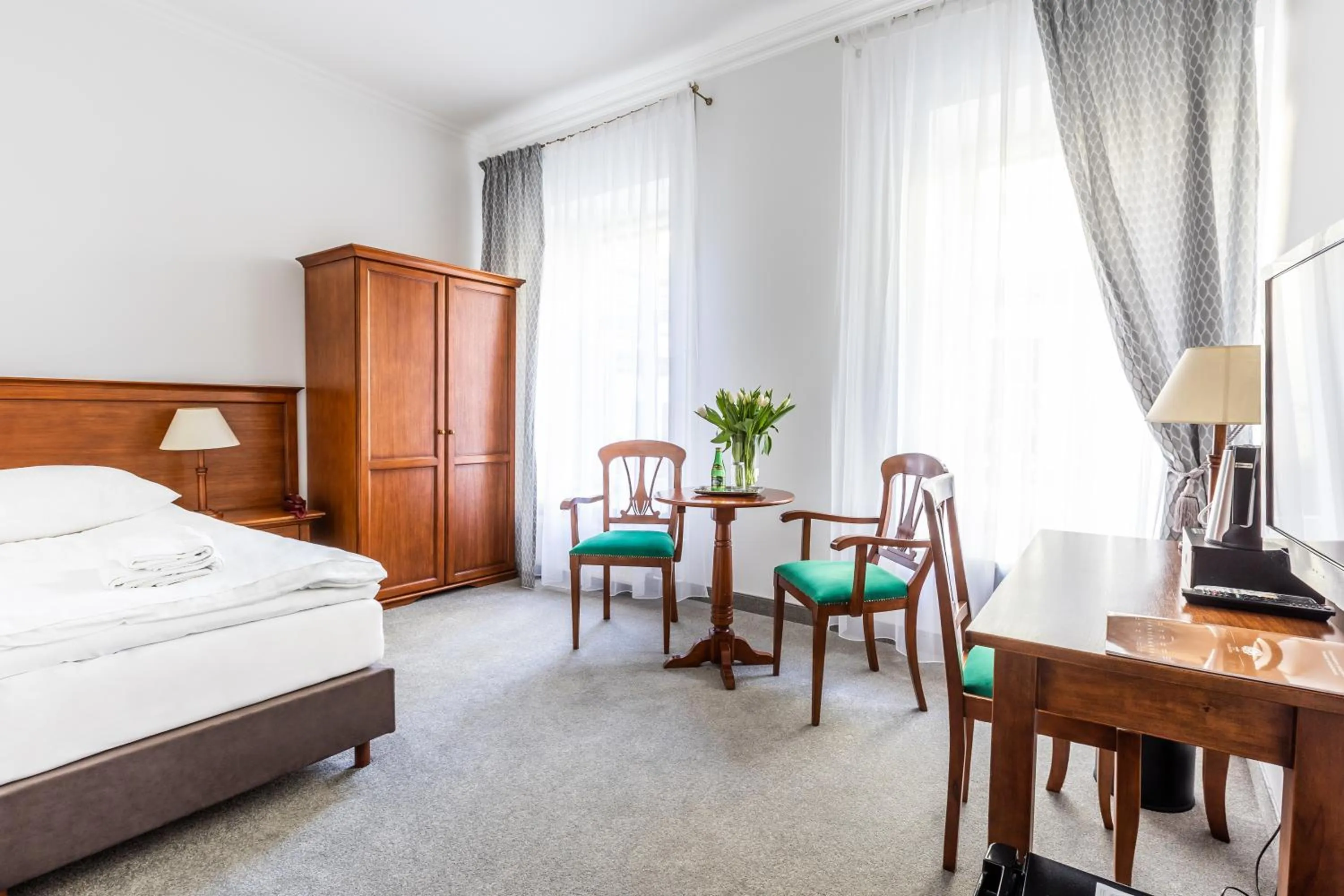 TV and multimedia, Bed in Hotel Pod Złotą Różą