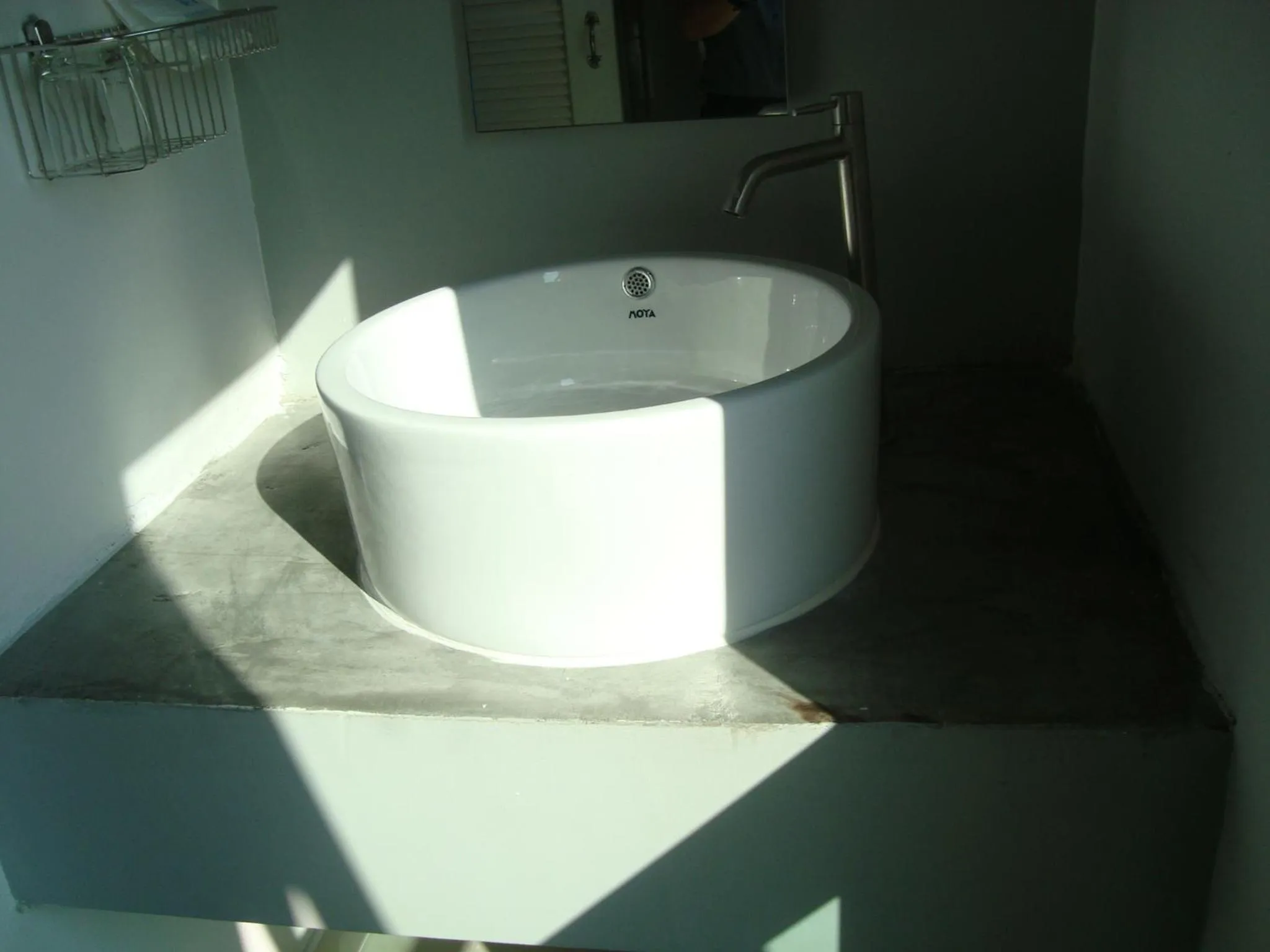 Bathroom in L42 Hostel Suvarnabhumi Airport