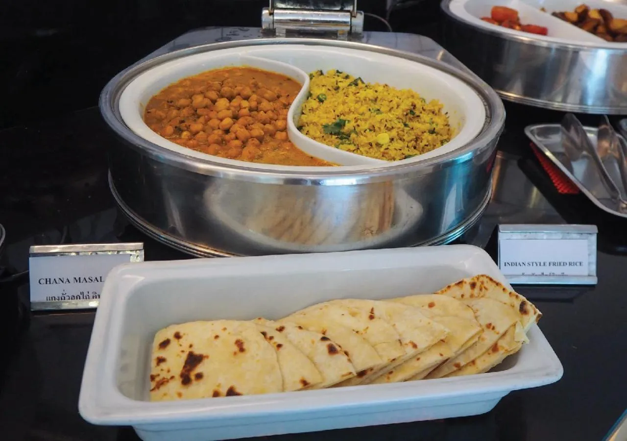 Breakfast, Food in Royal President Bangkok