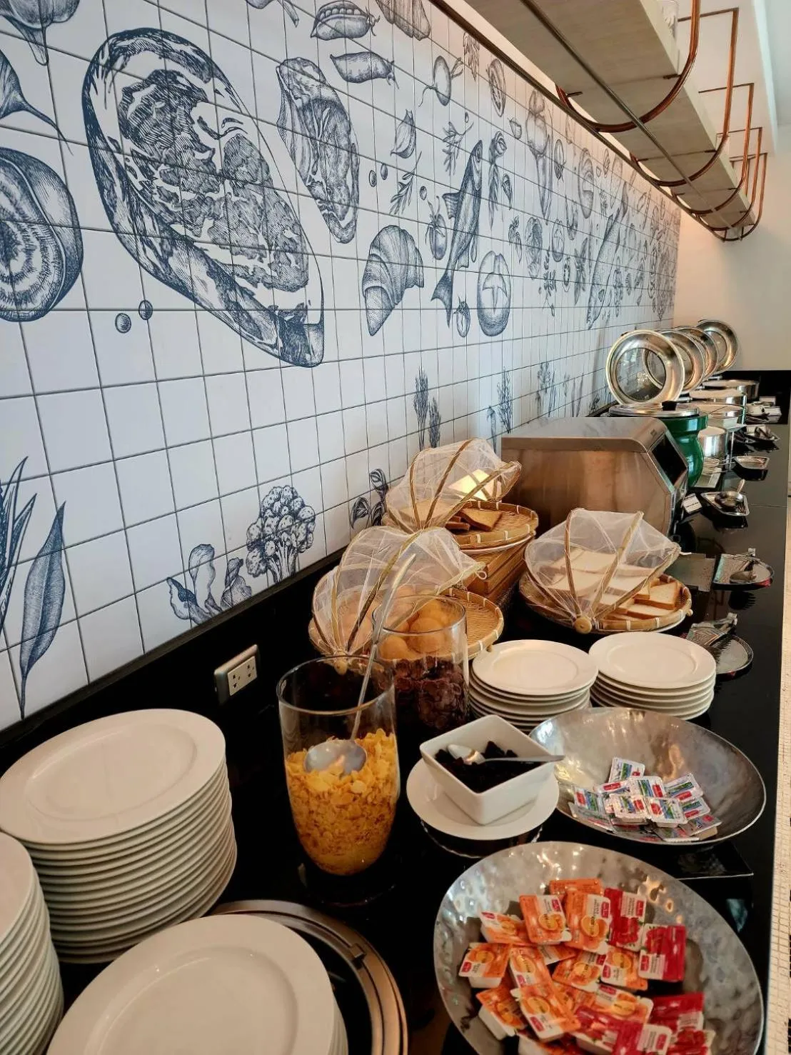 Breakfast, Food in Royal President Bangkok