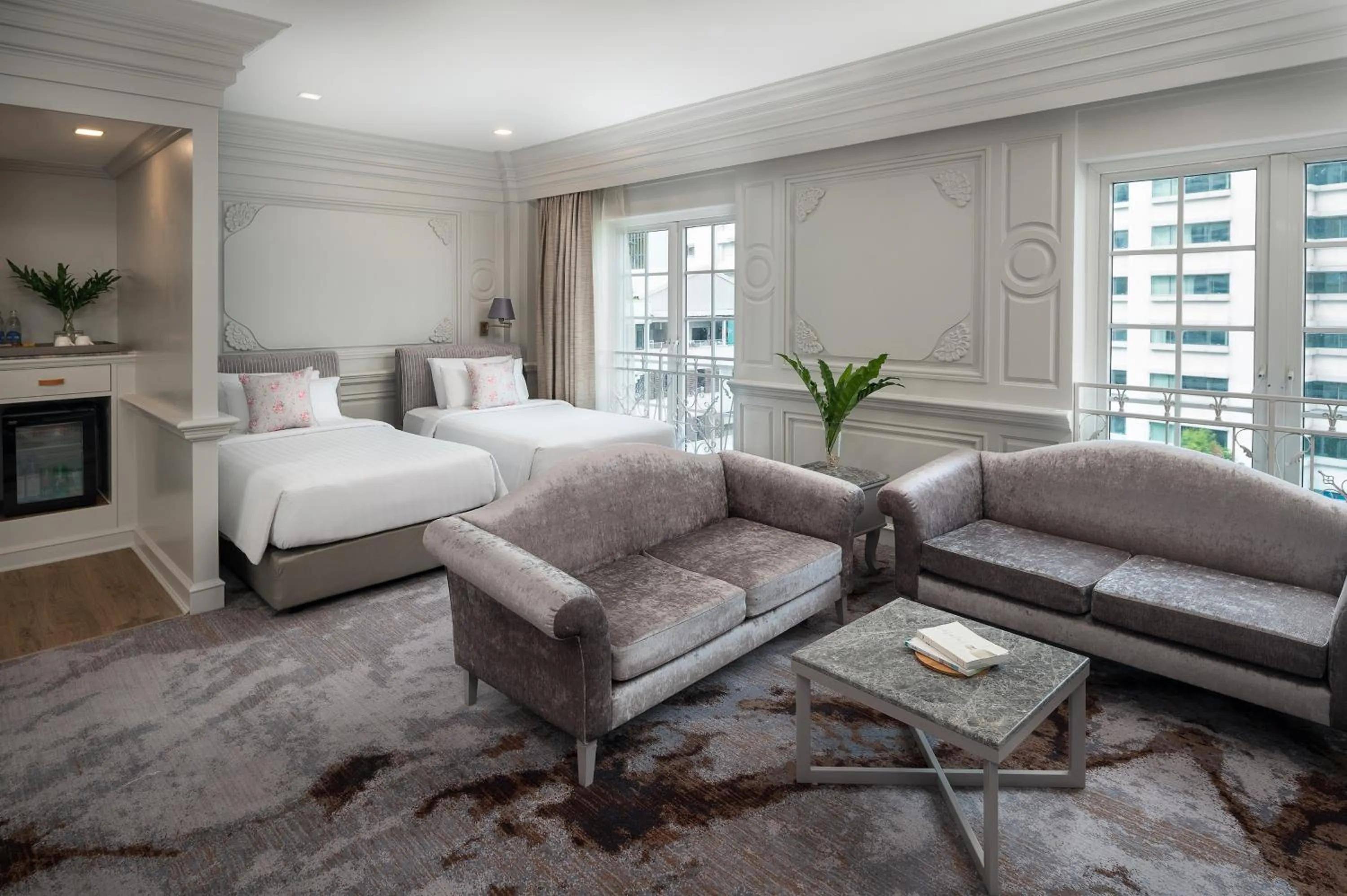 Bed in Royal President Bangkok