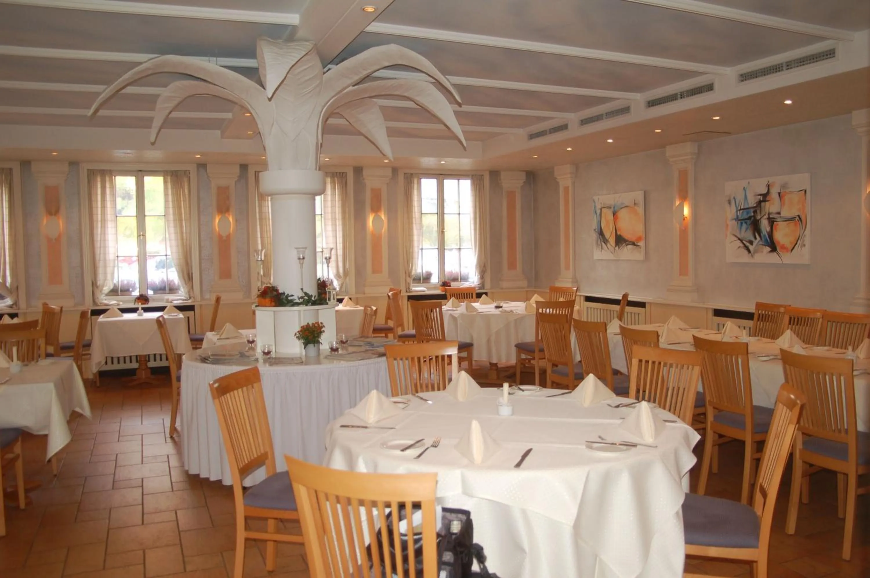 Restaurant/places to eat in Schlosshotel Ingelfingen