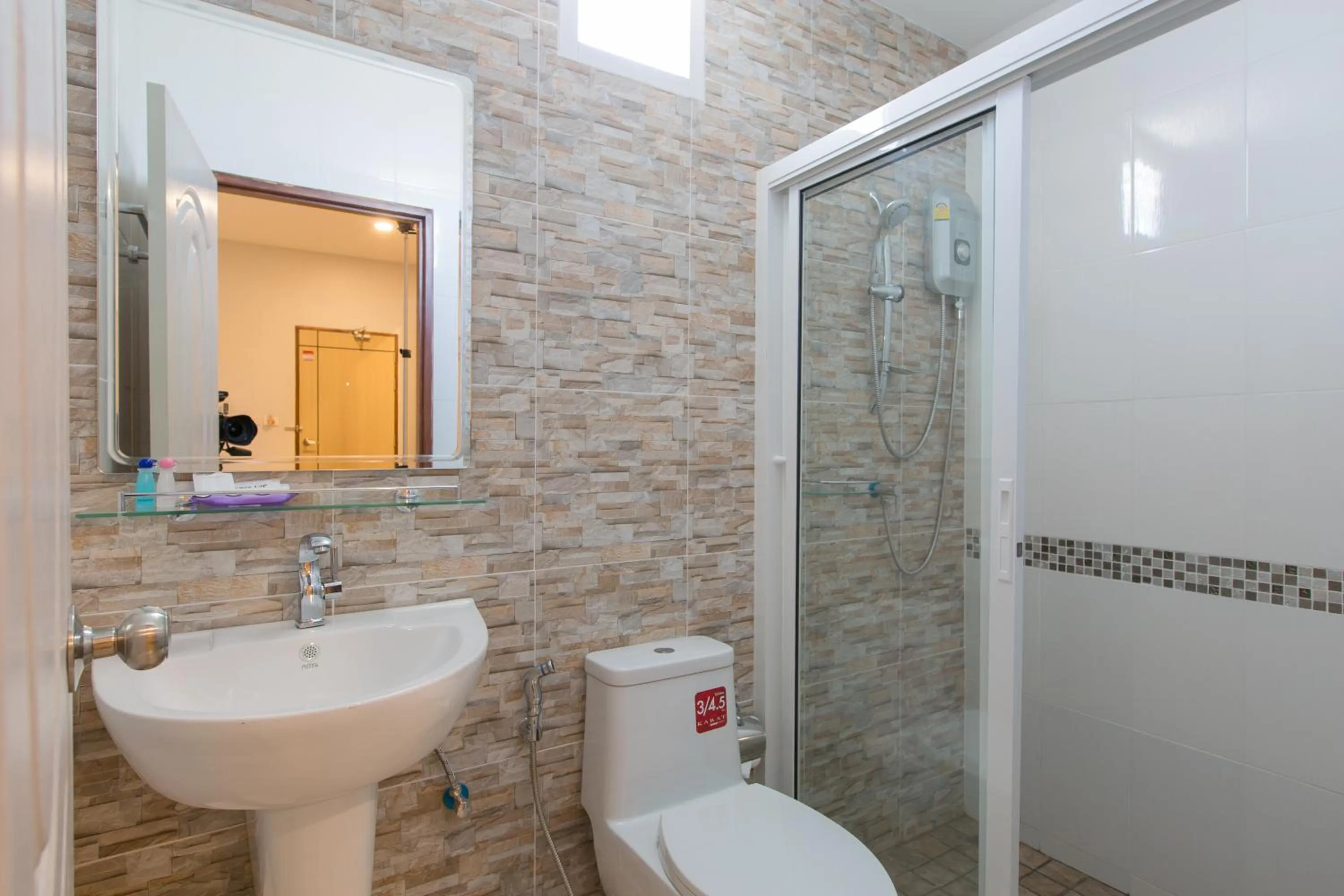 Phant at Thalang Service Apartment