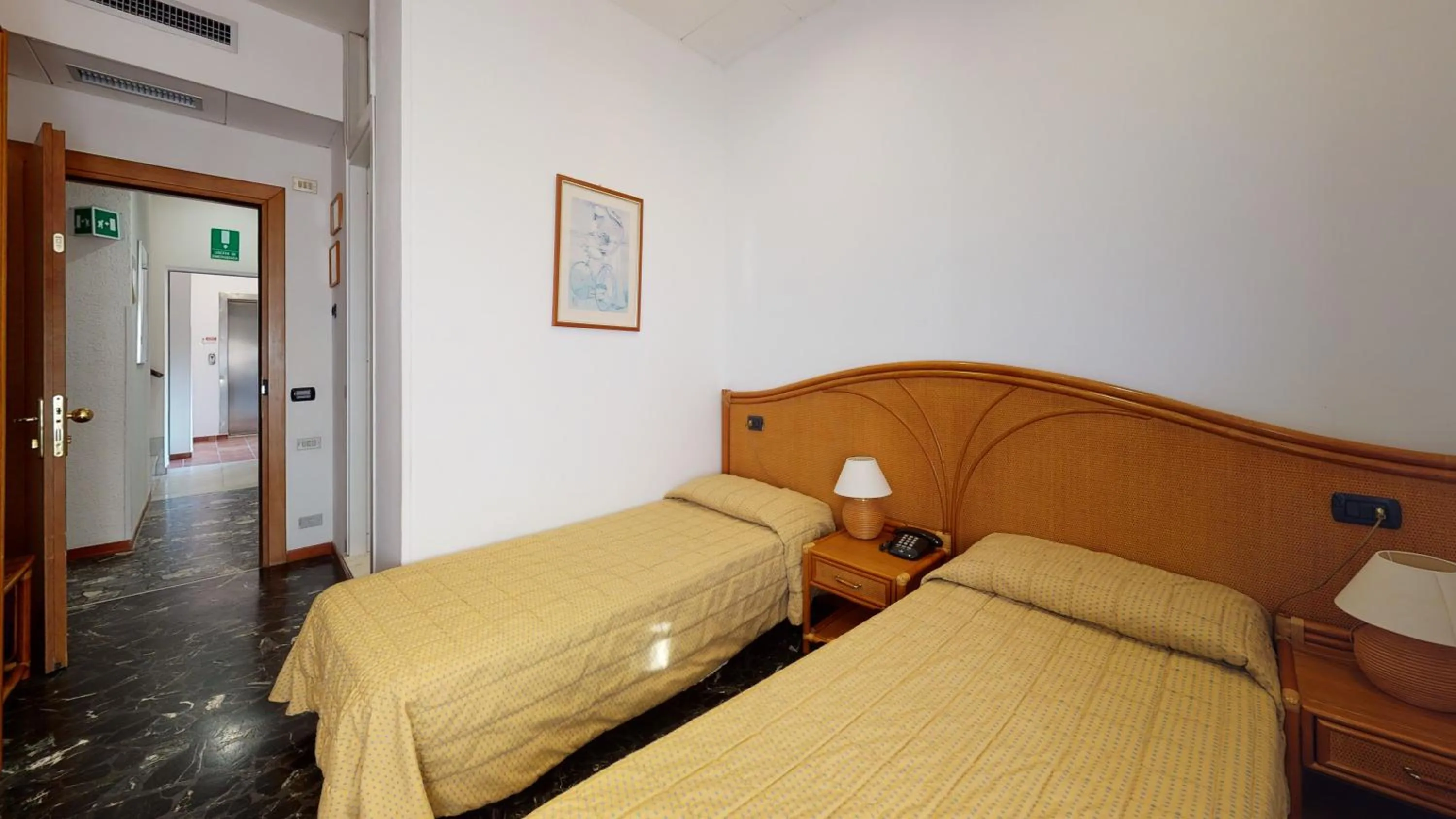 Photo of the whole room, Bed in Hotel Zunino