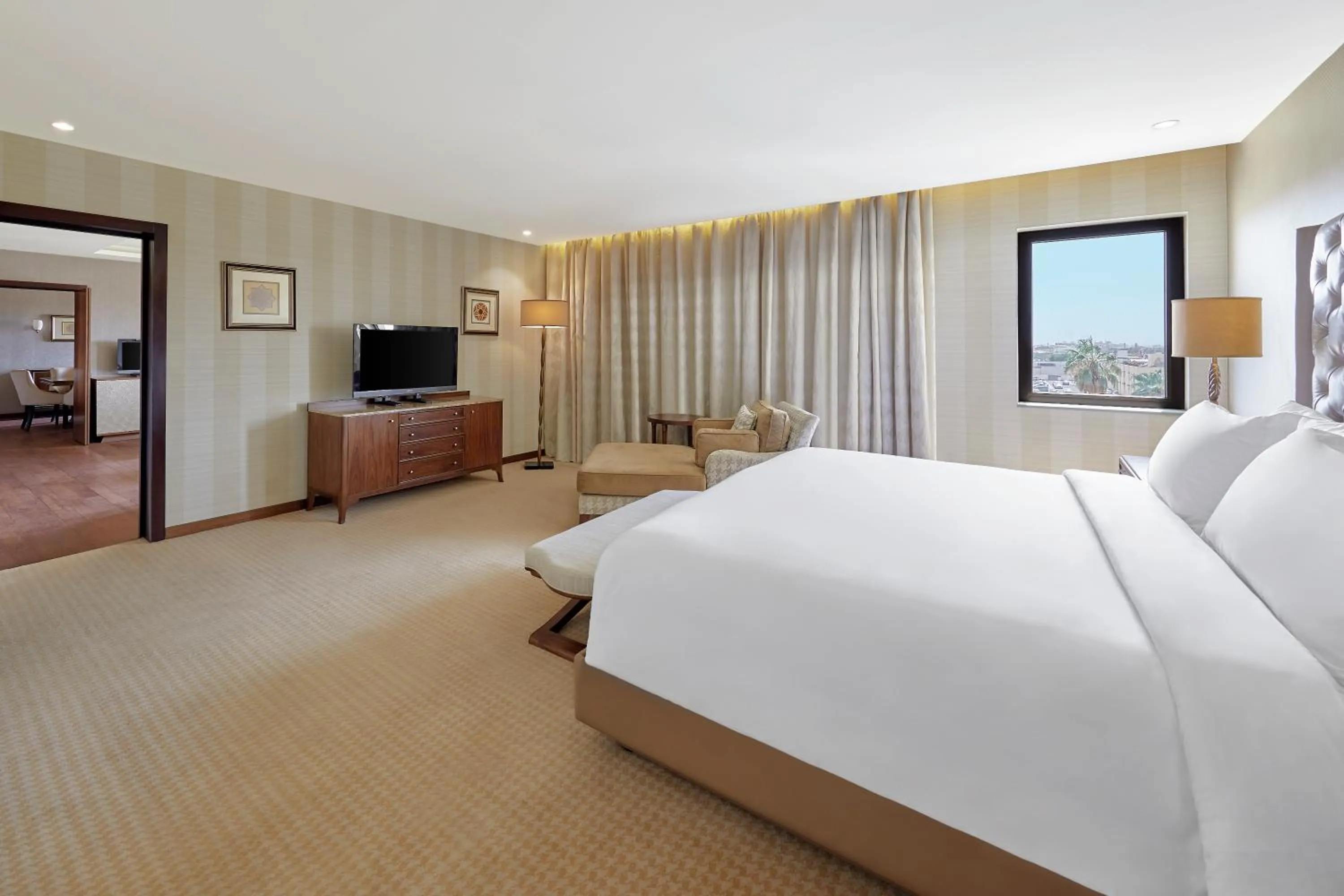 Bedroom, Bed in Holiday Inn Tabuk by IHG