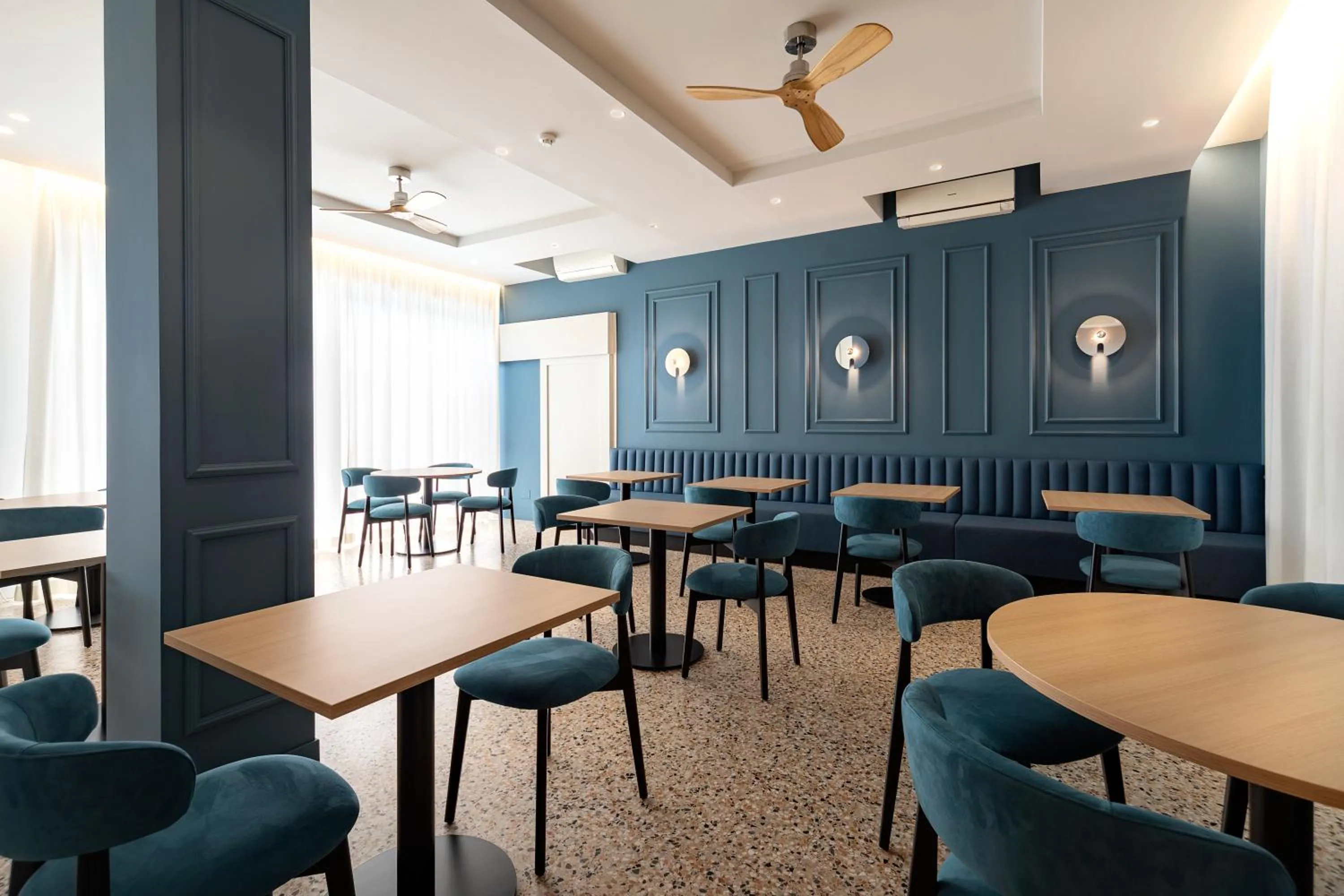 Restaurant/places to eat in Hotel Gemma