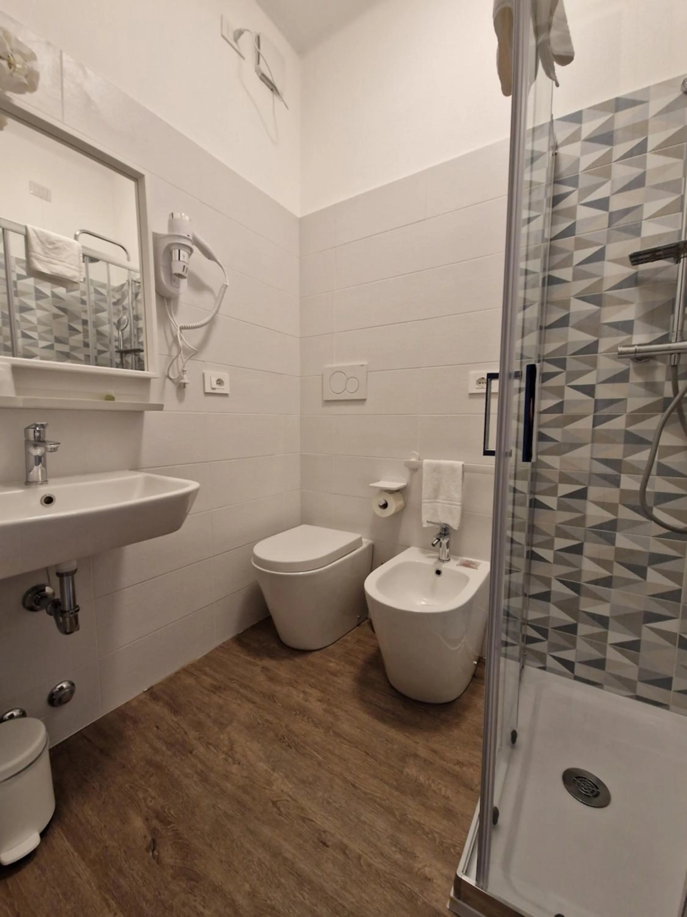 Shower in Hotel di Porta Romana