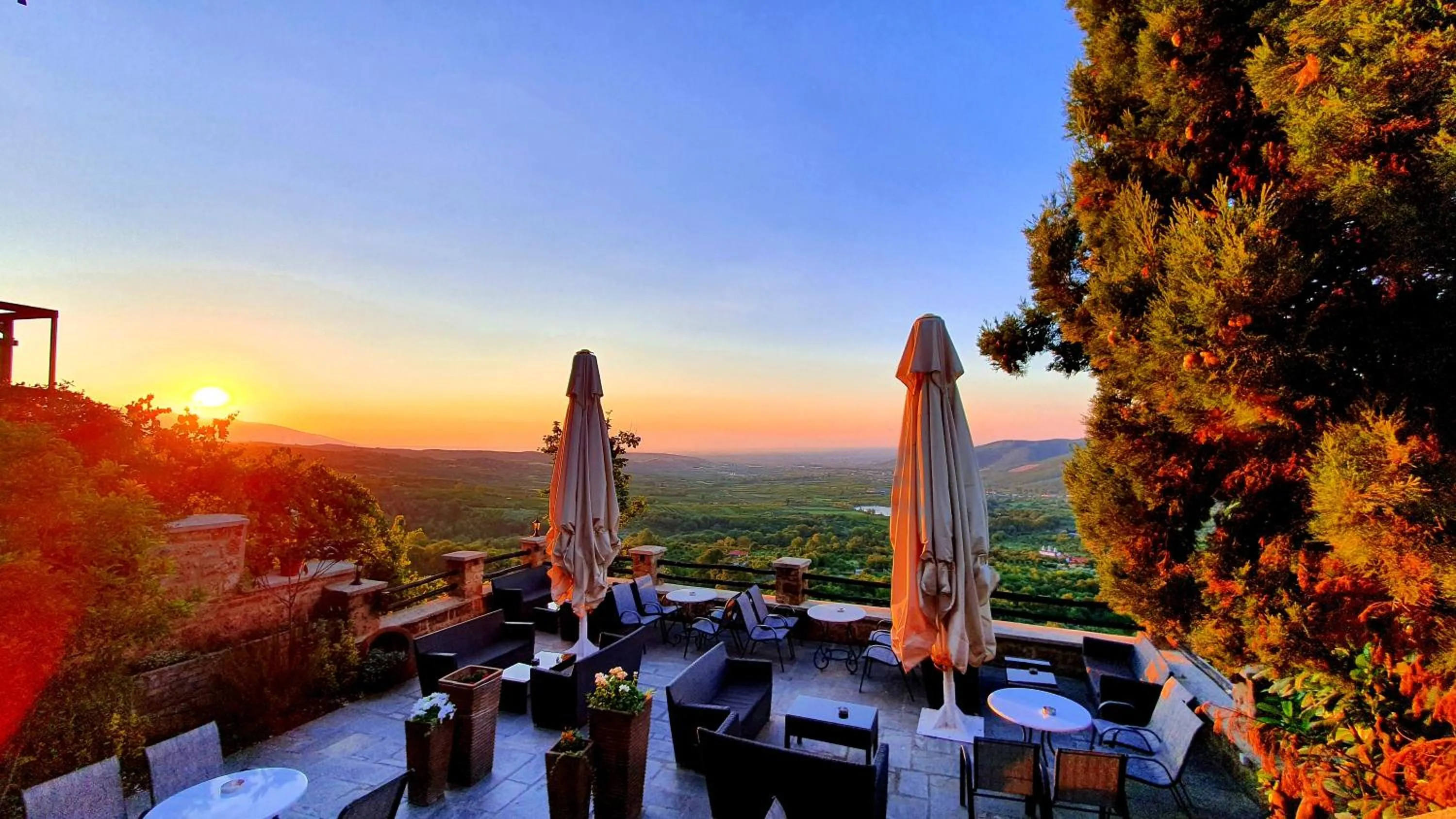 Patio in Varosi 4 Seasons