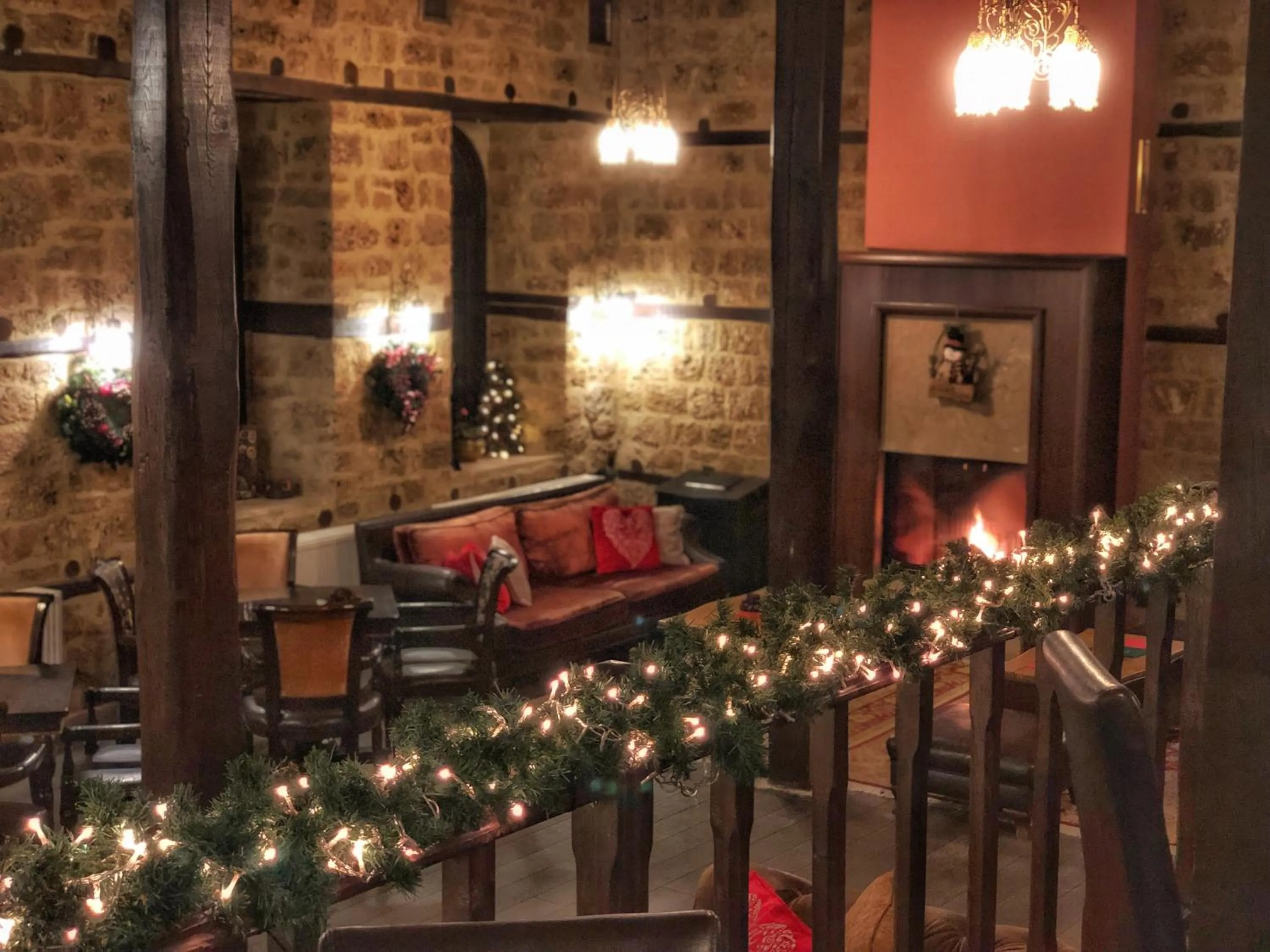 Communal lounge/ TV room in Varosi 4 Seasons