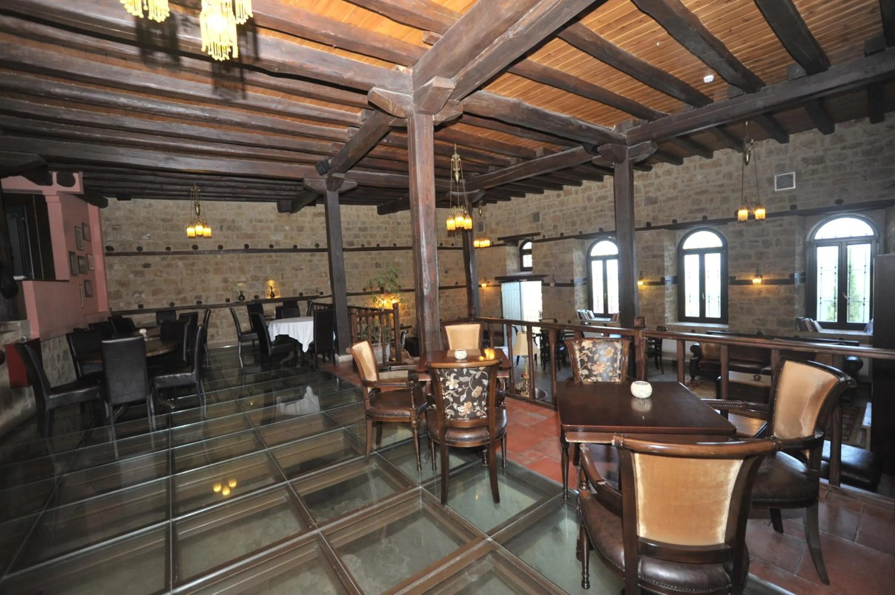 Area and facilities in Varosi 4 Seasons